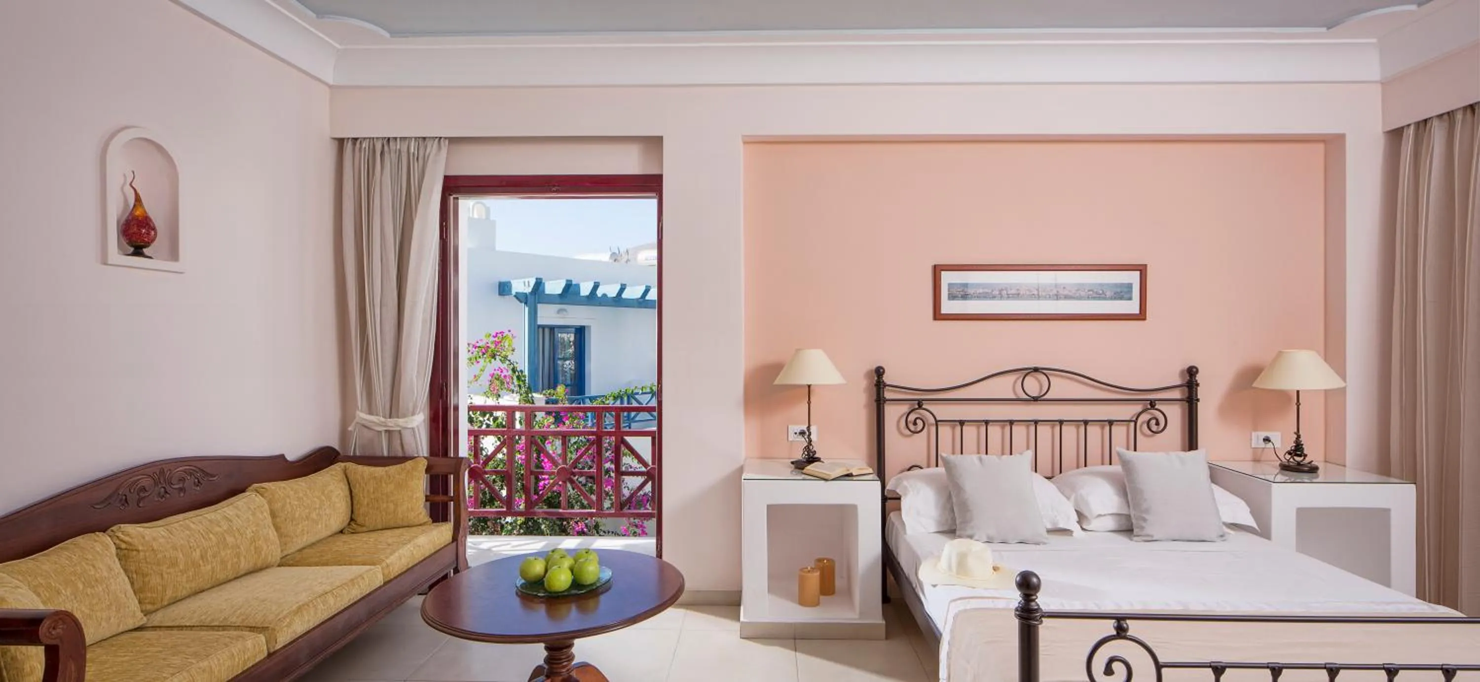 Property building, Bed in Veggera Beach Hotel