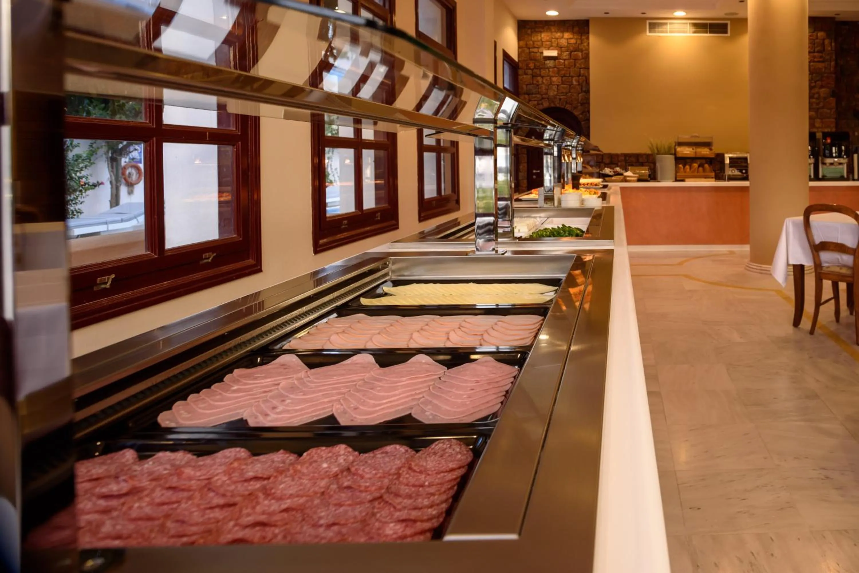 Buffet breakfast in Veggera Beach Hotel