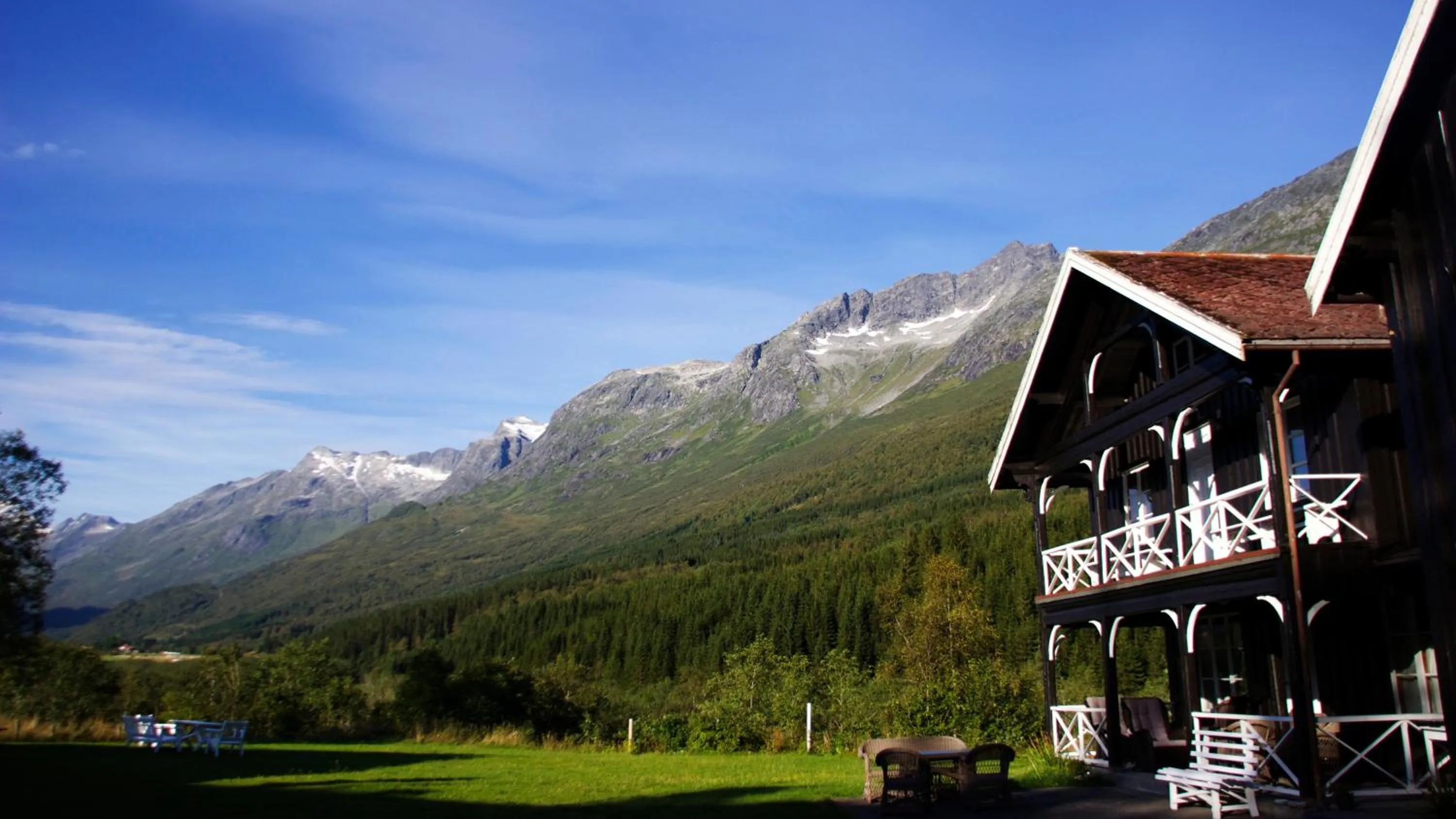 Facade/entrance in Phillipshaugen Lodge