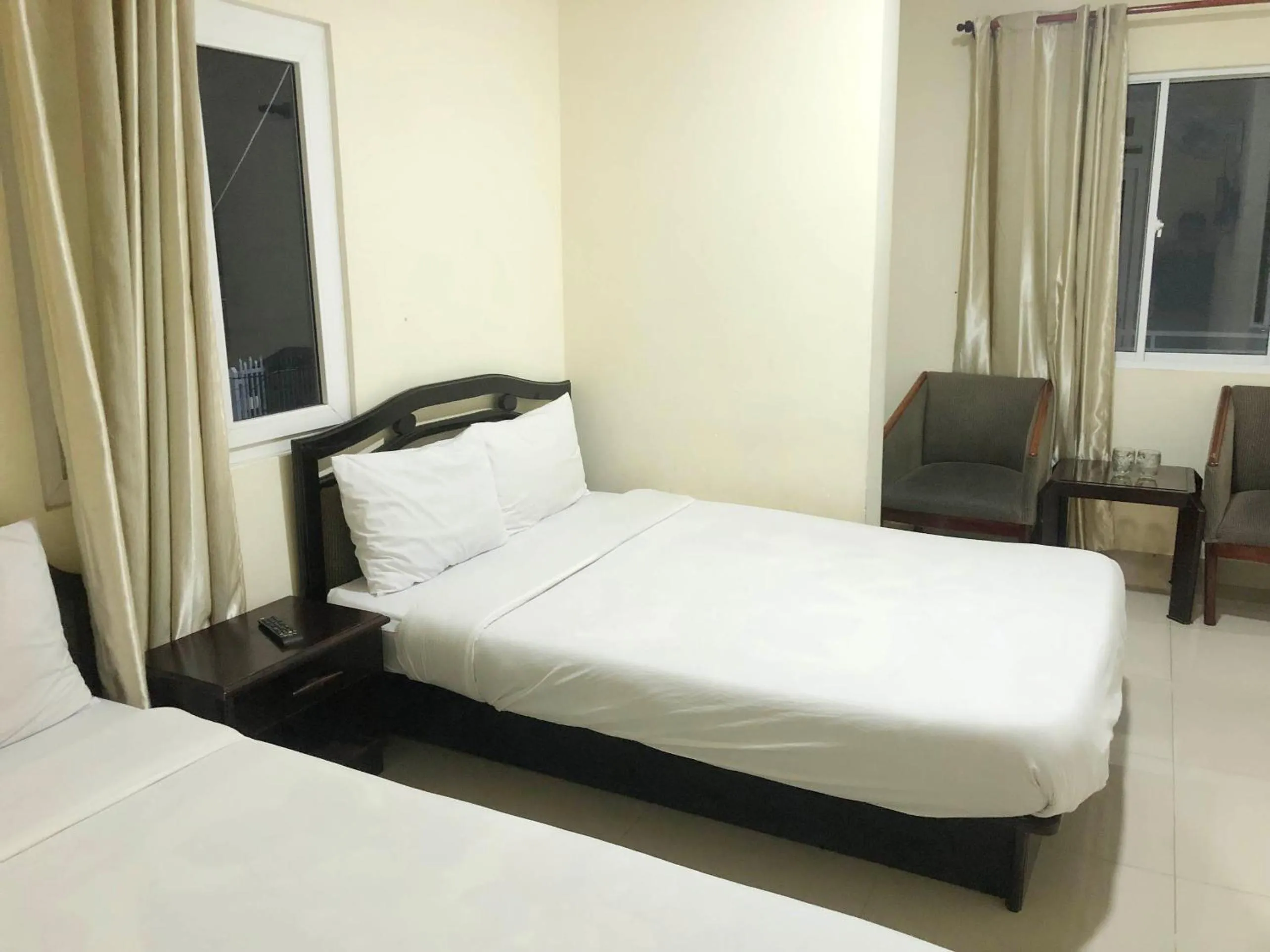 Bedroom, Bed in Phuong Hong Guesthouse