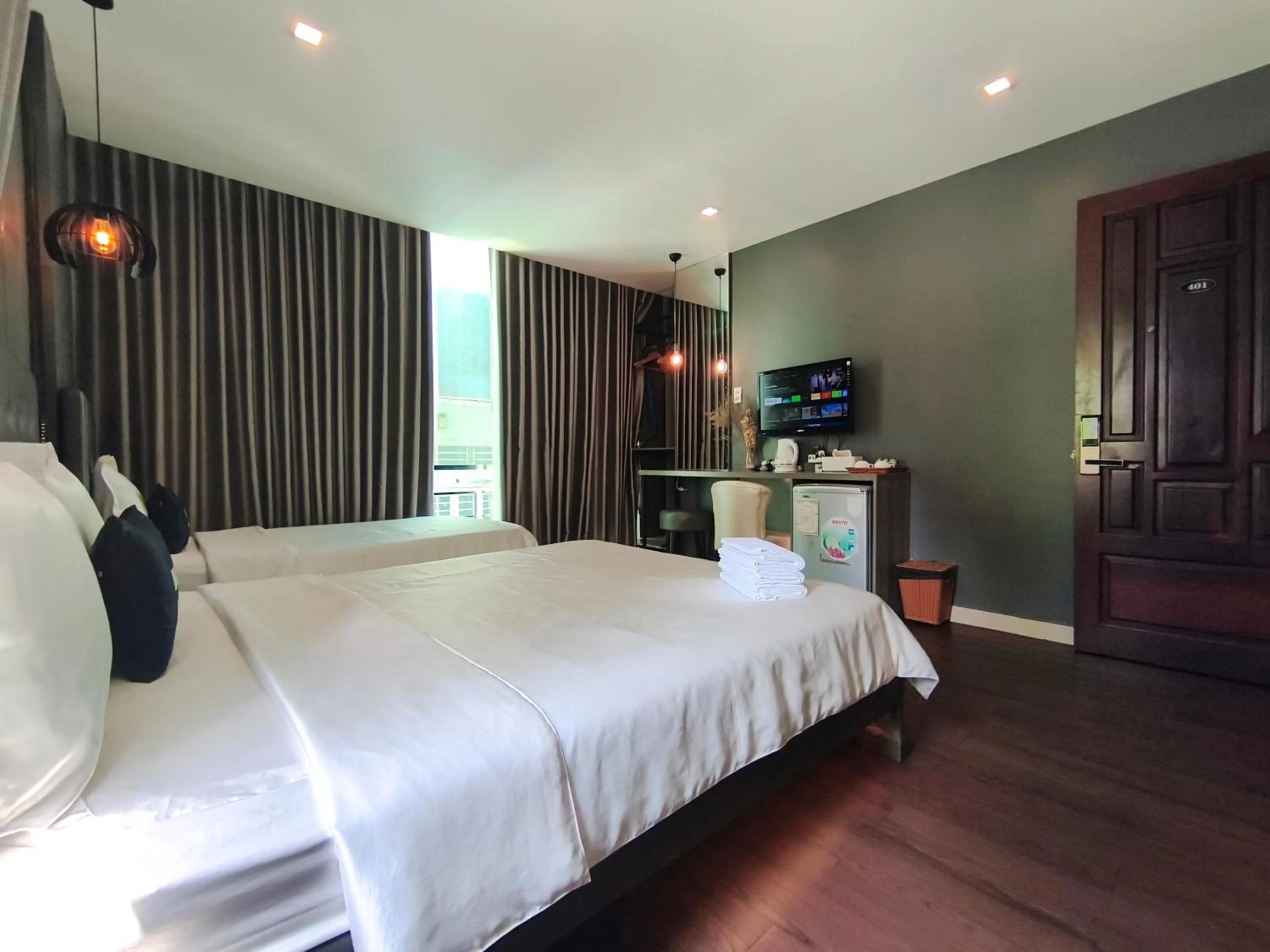 Photo of the whole room, Bed in M&H Hotel