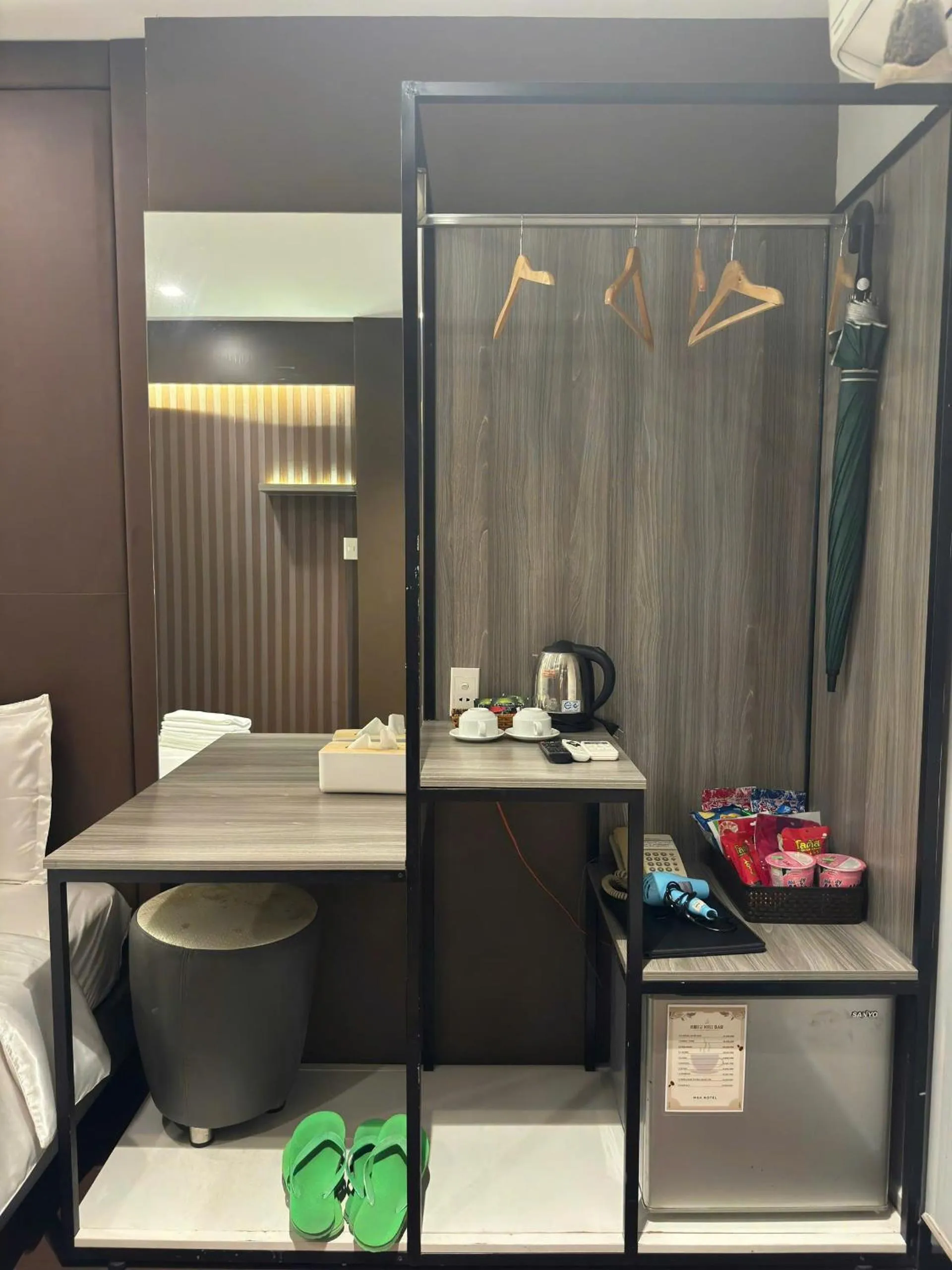 Photo of the whole room in M&H Hotel