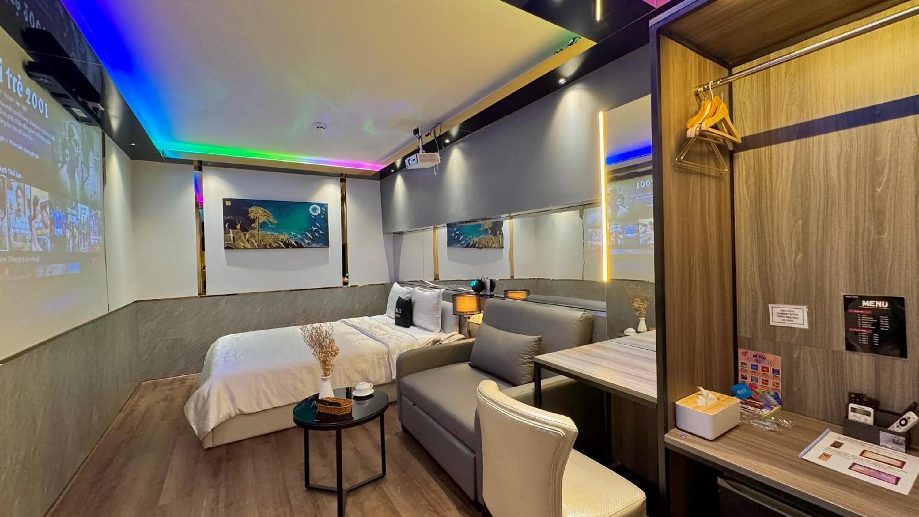 Photo of the whole room, Bed in M&H Hotel