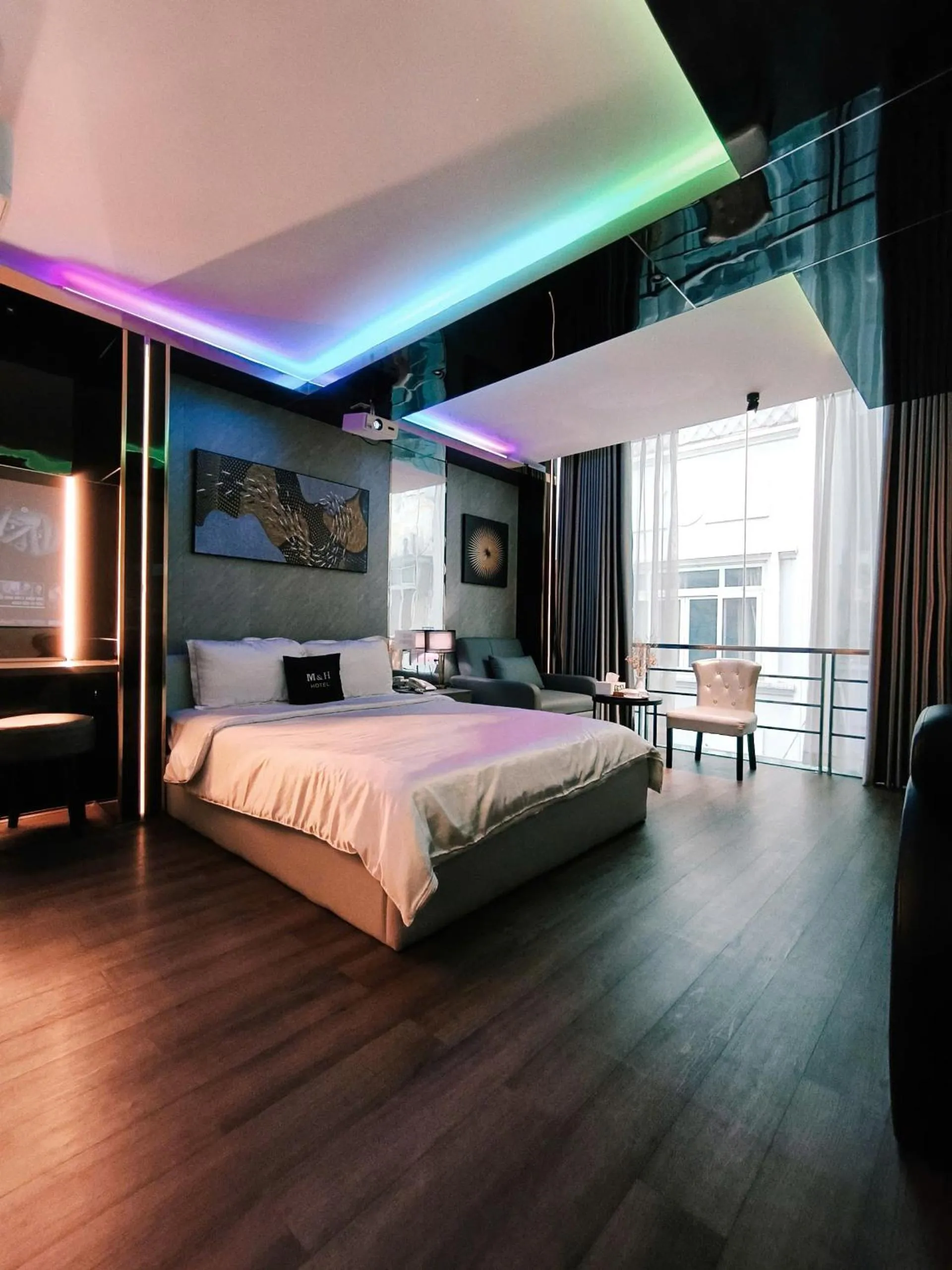 Photo of the whole room, Bed in M&H Hotel