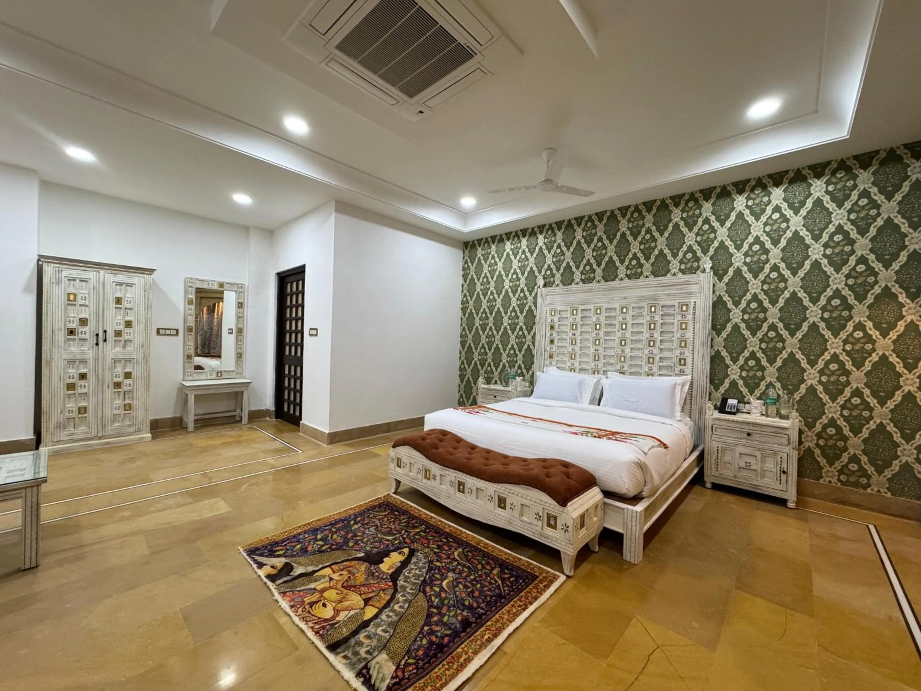 Photo of the whole room in Hotel Durjay Garh