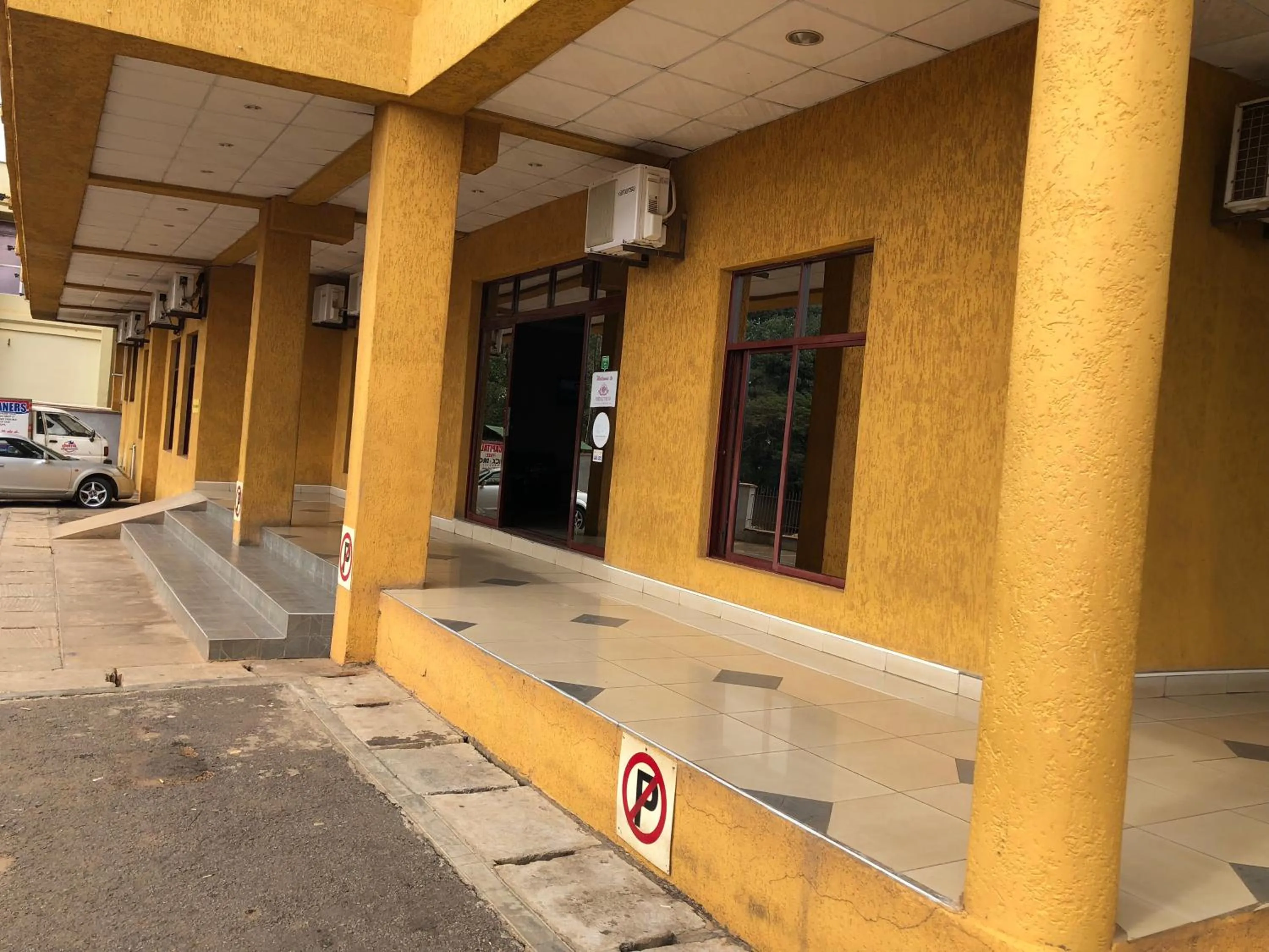 Bridgeview Hotel and Conference Centre