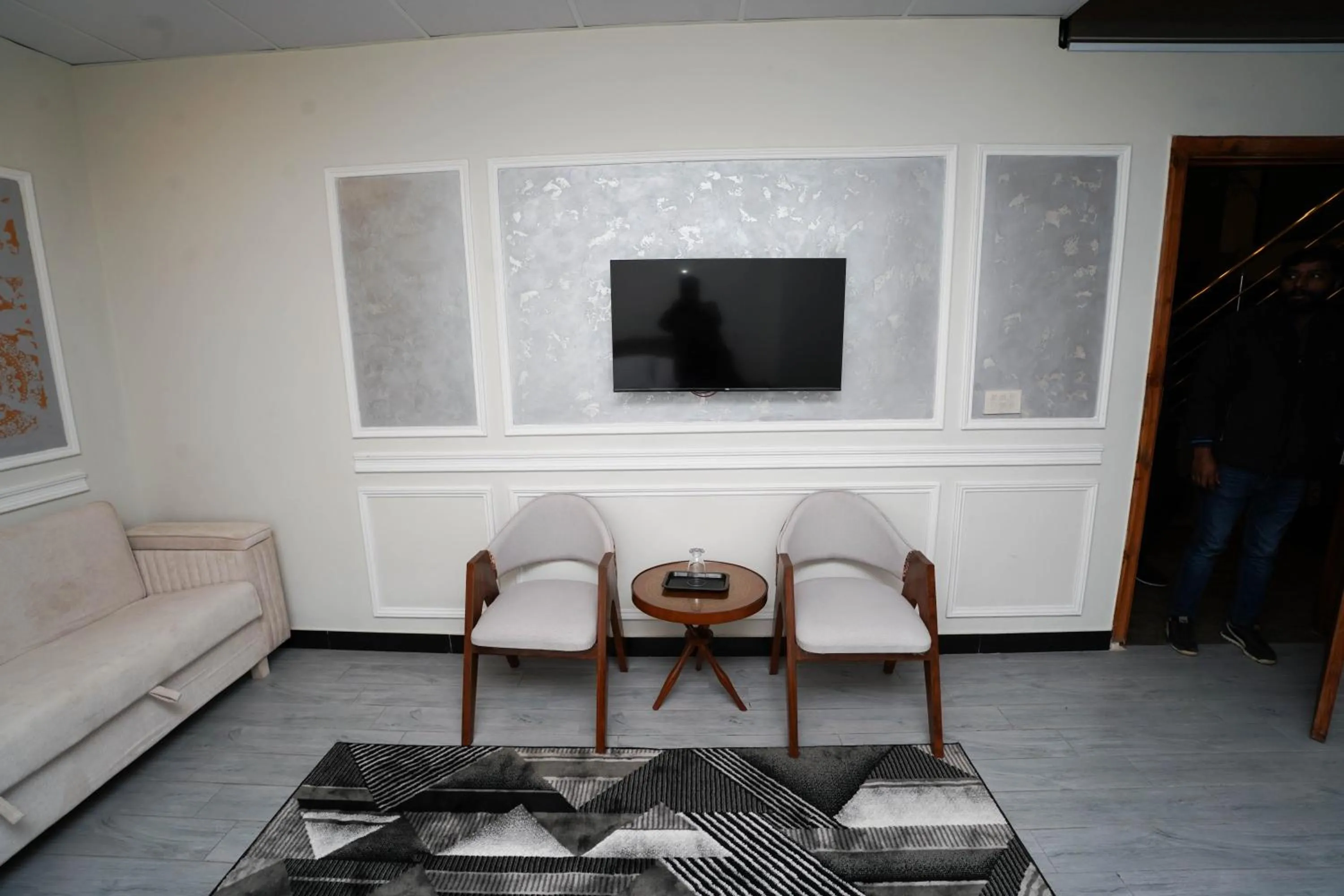 TV and multimedia in Luxvill Hotel