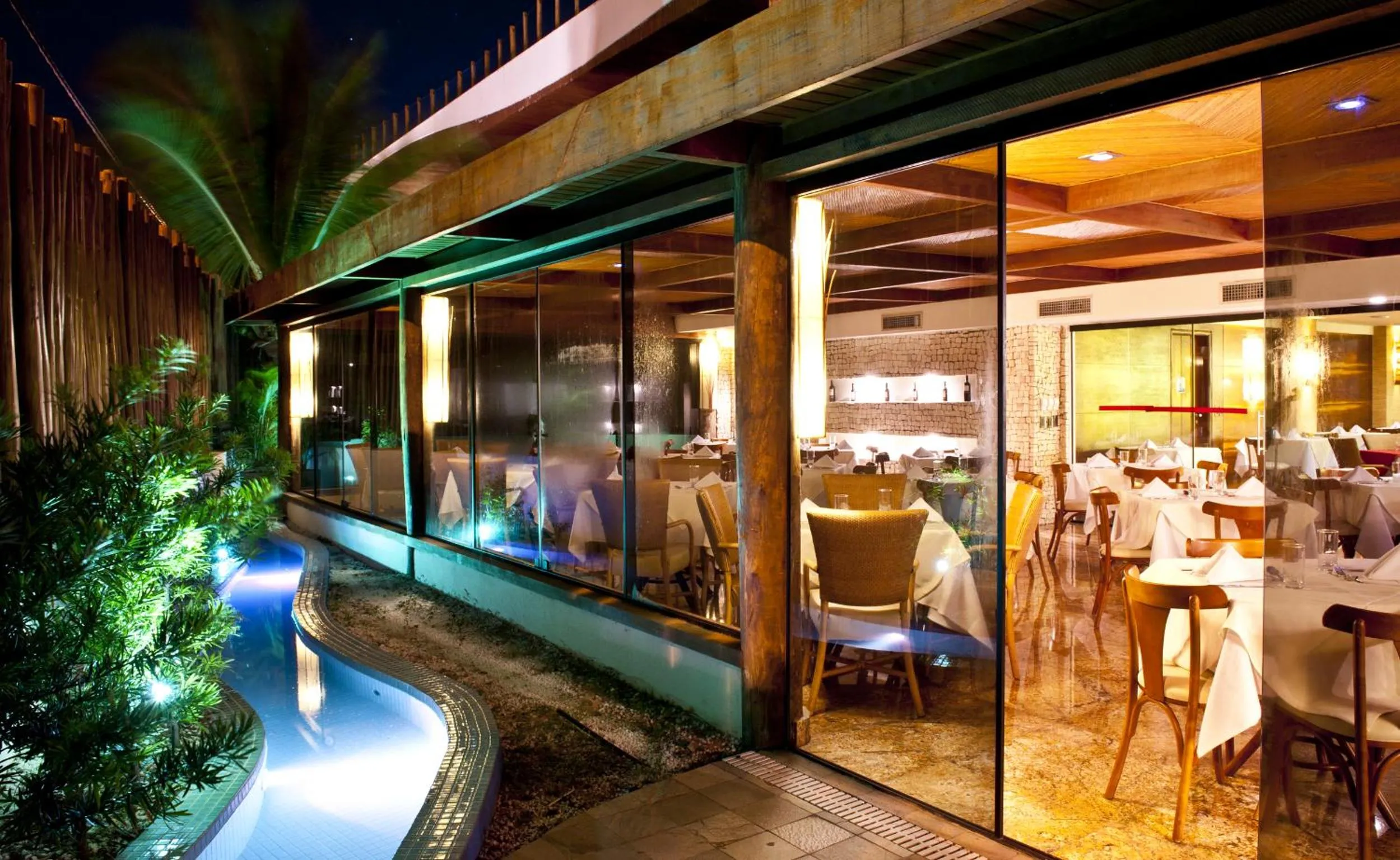 Restaurant/places to eat in Pontalmar Praia Hotel