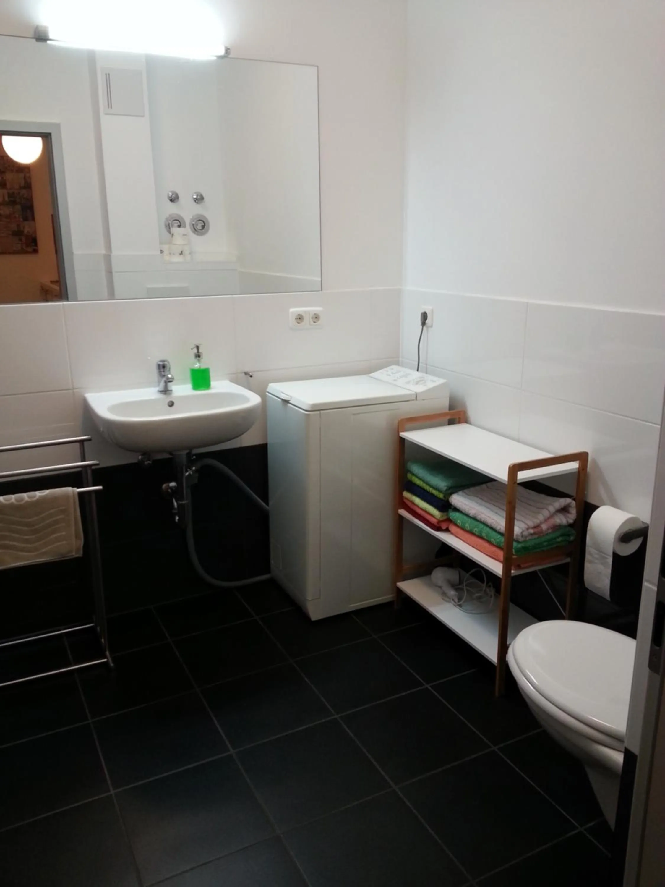 Shower in City Apartments Magdeburg