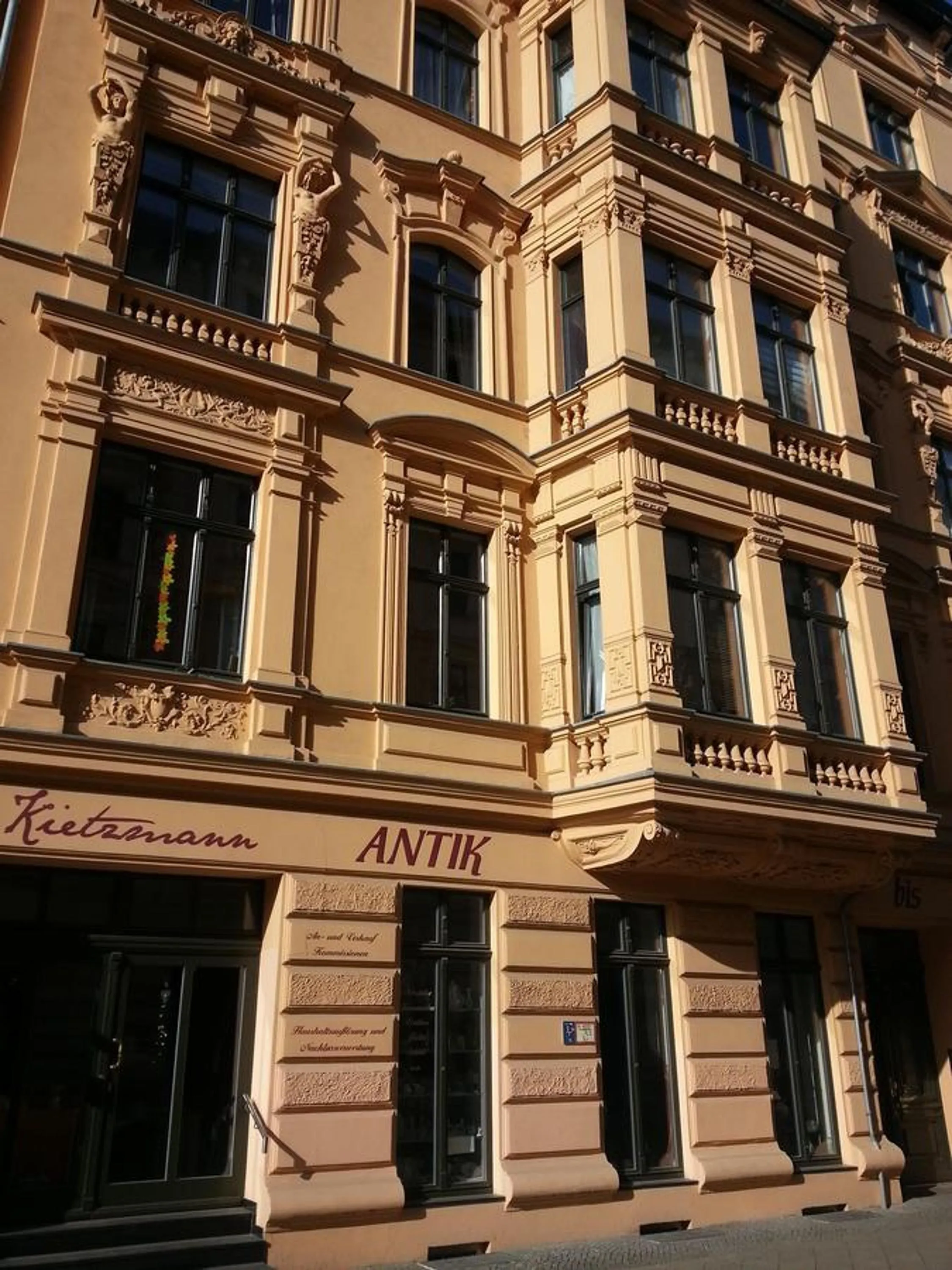 Facade/entrance in City Apartments Magdeburg