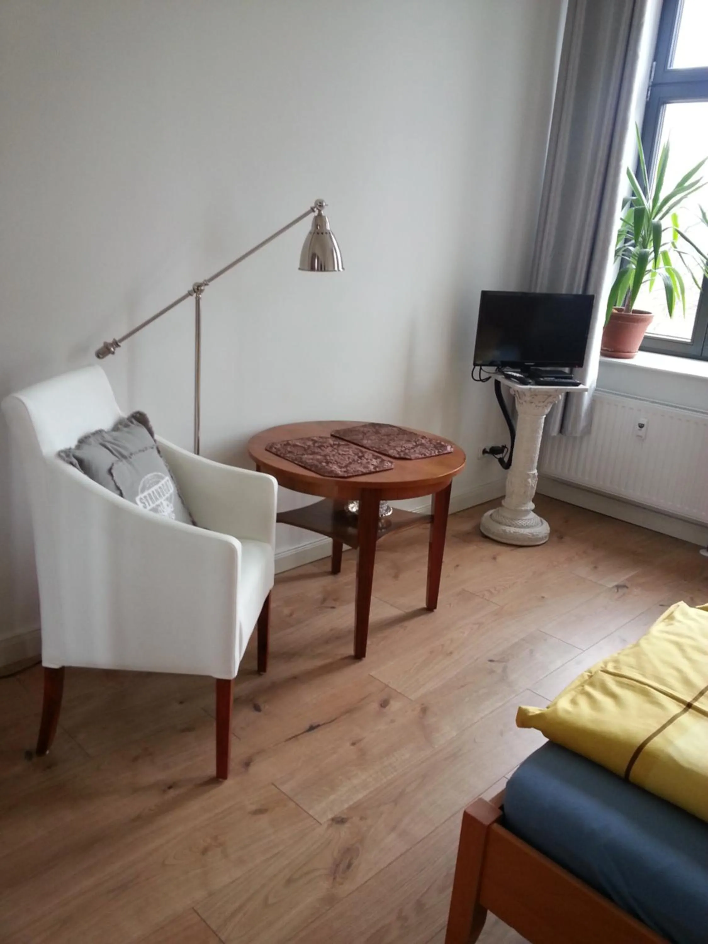 Photo of the whole room in City Apartments Magdeburg