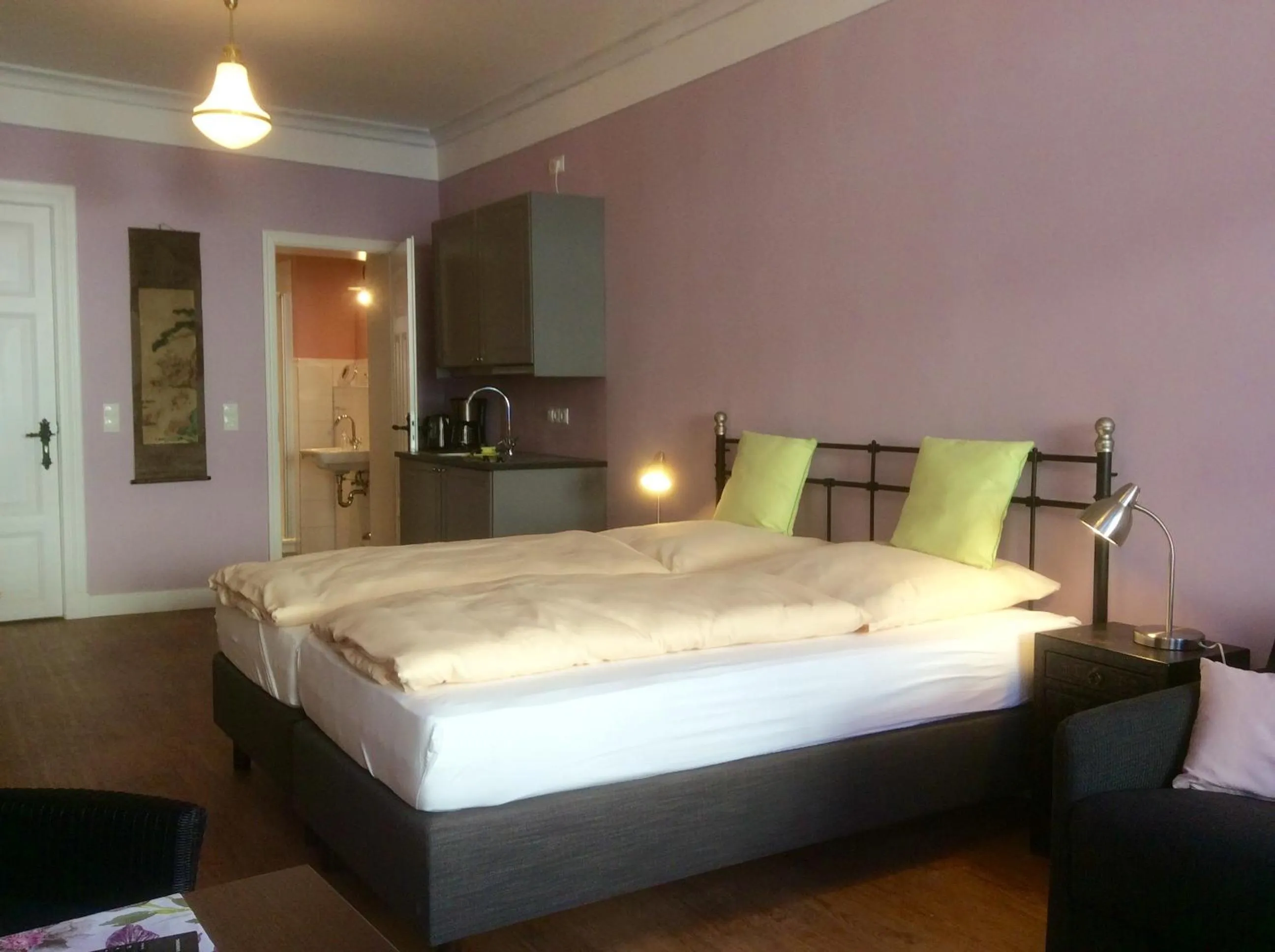 Photo of the whole room, Bed in Hugos Haus & Berthas Haus