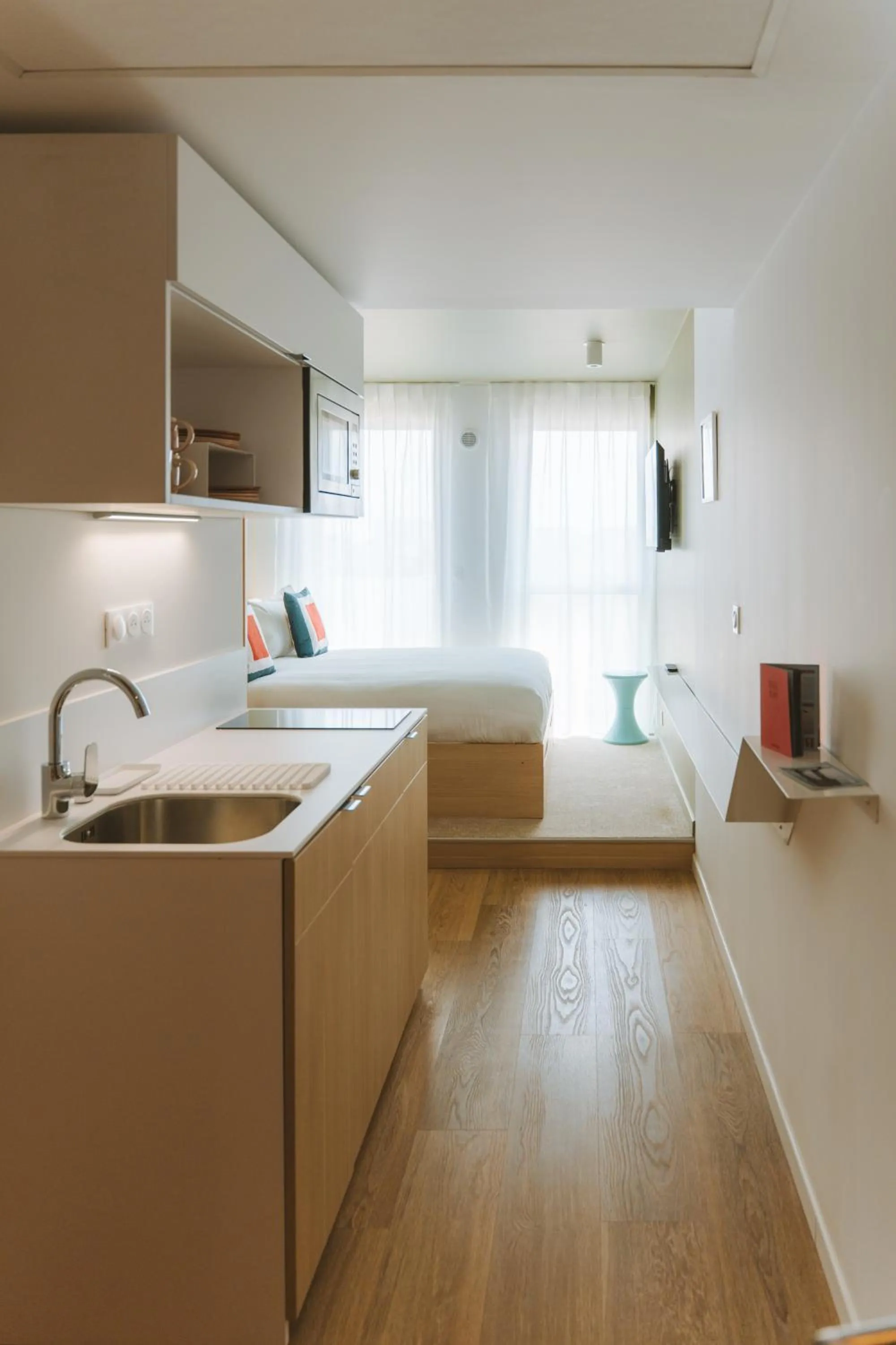 Kitchen or kitchenette, Bed in Bikube Montpellier