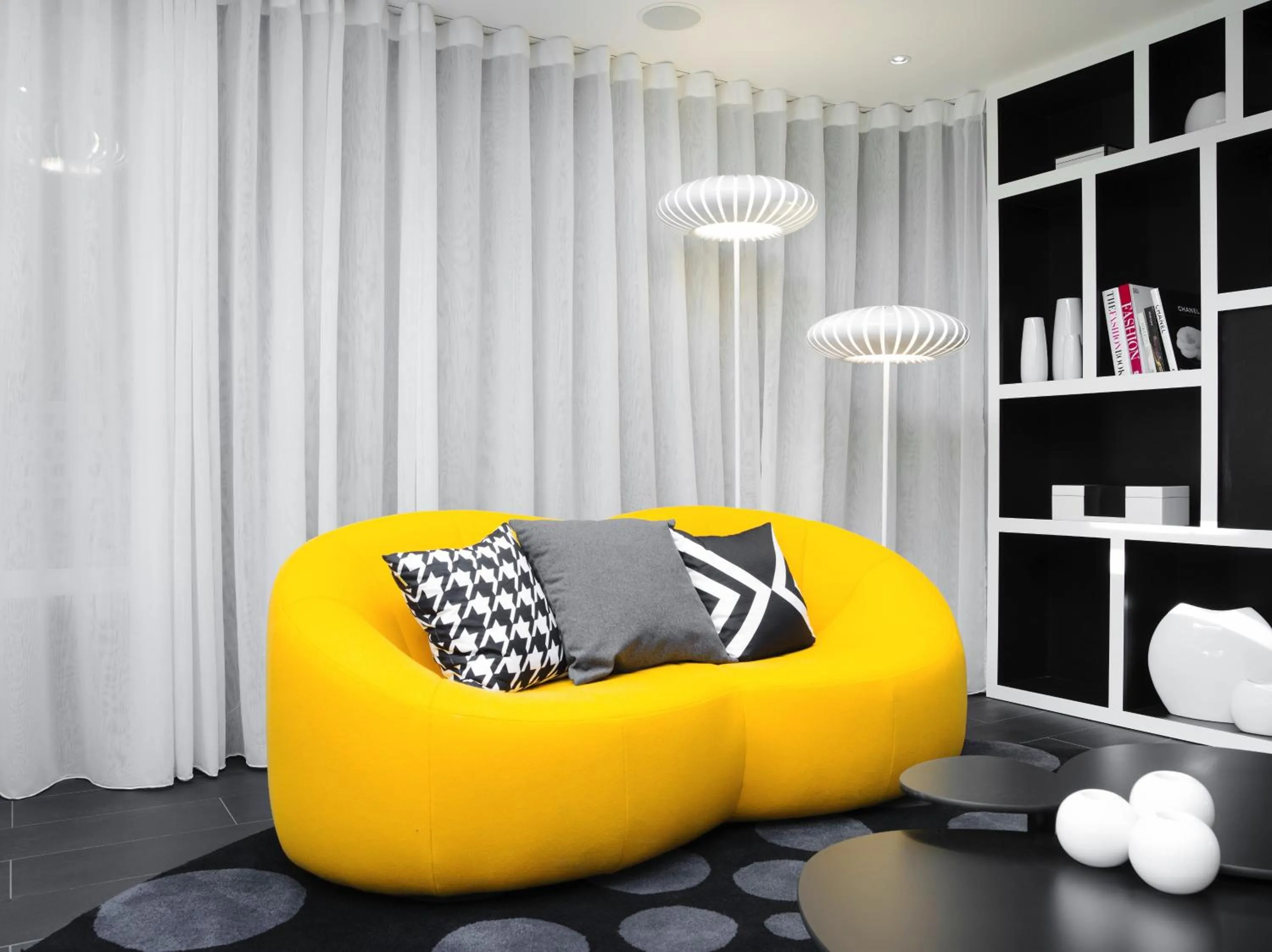 Seating area in Hotel Ekta Champs Elysées