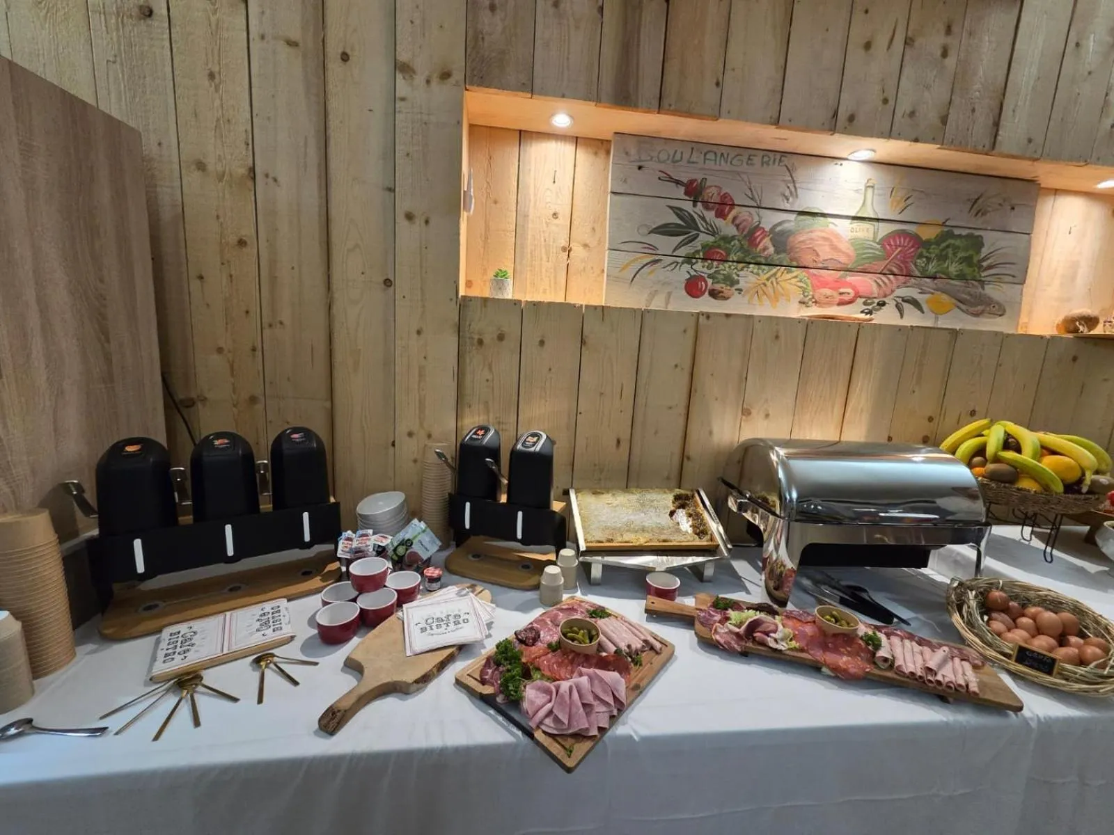 Food and drinks in Marina Hôtel Club