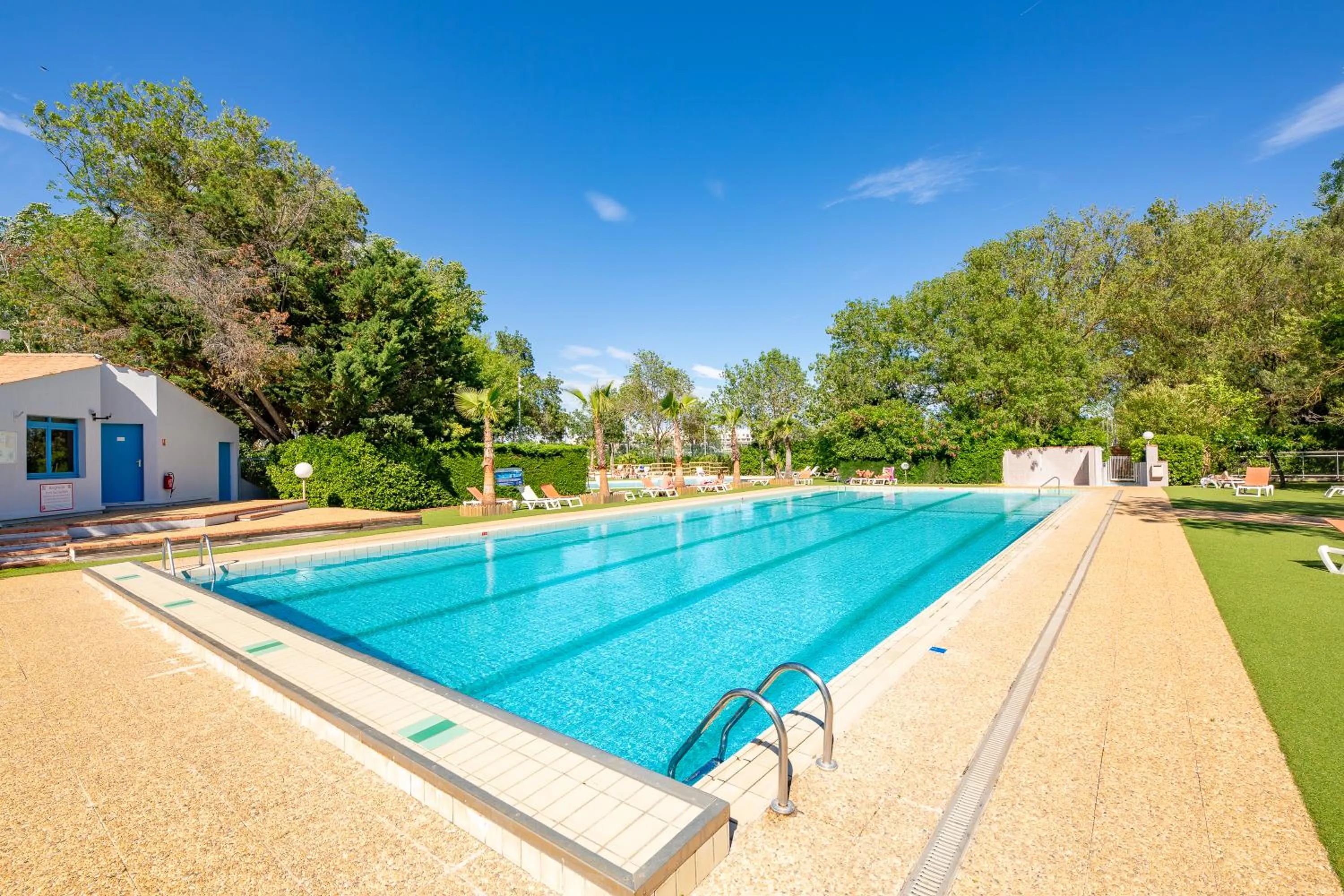 Swimming pool in Marina Hôtel Club