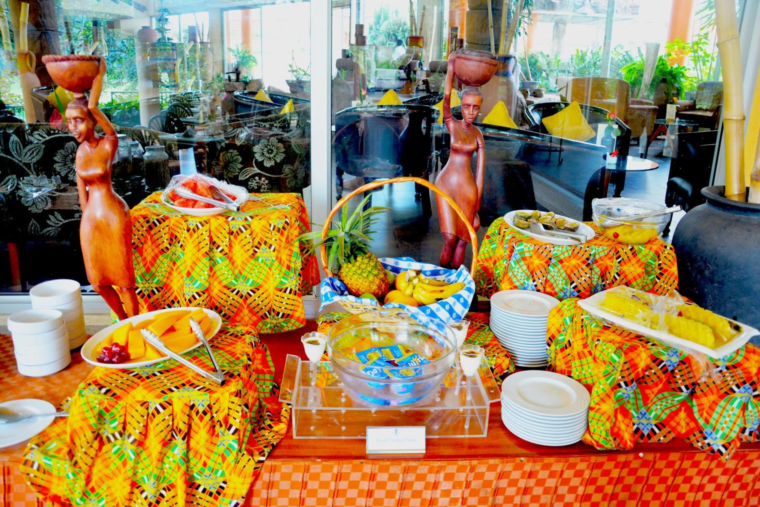 Restaurant/places to eat in Golf Course Hotel