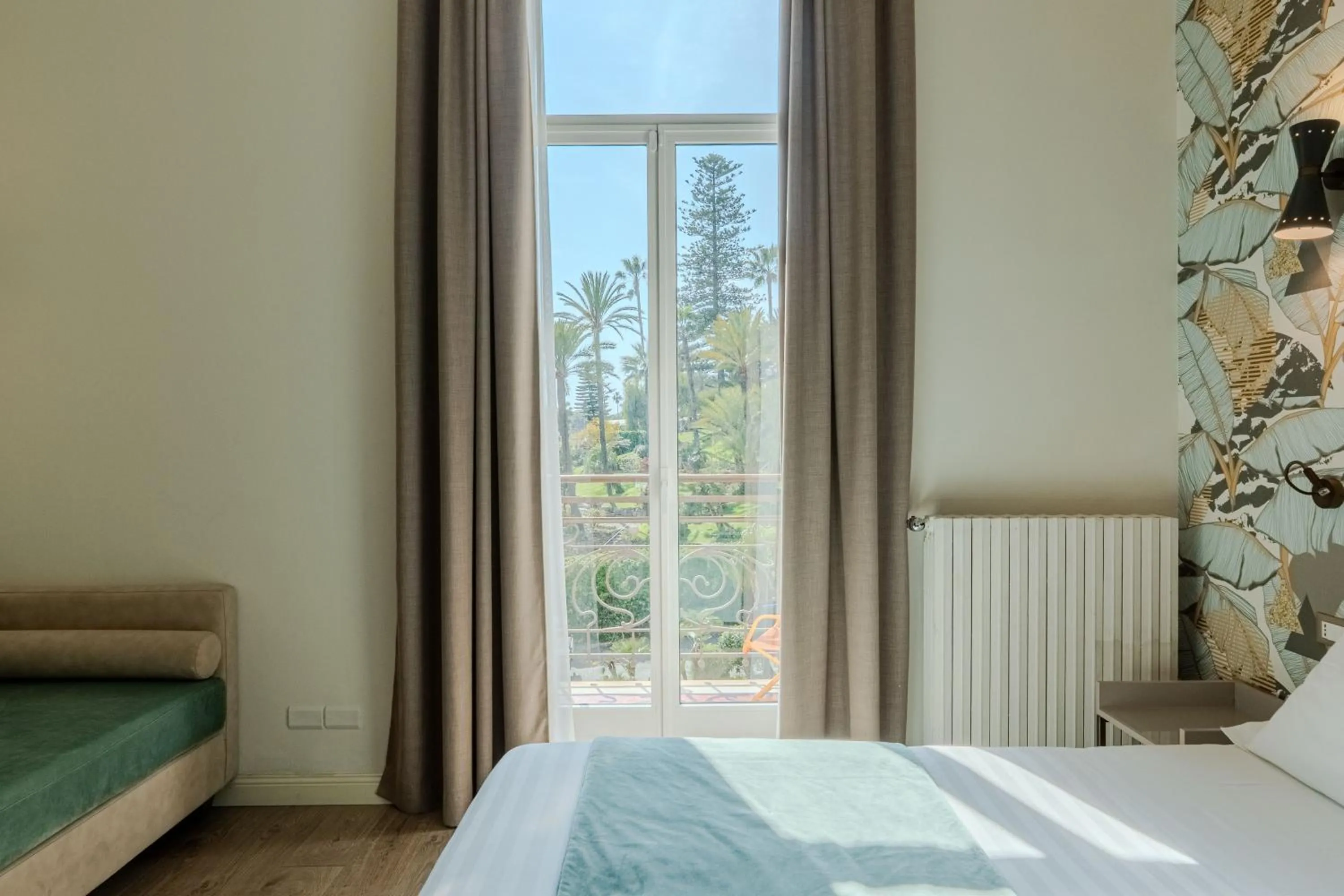 Bed in Lolli Palace Hotel