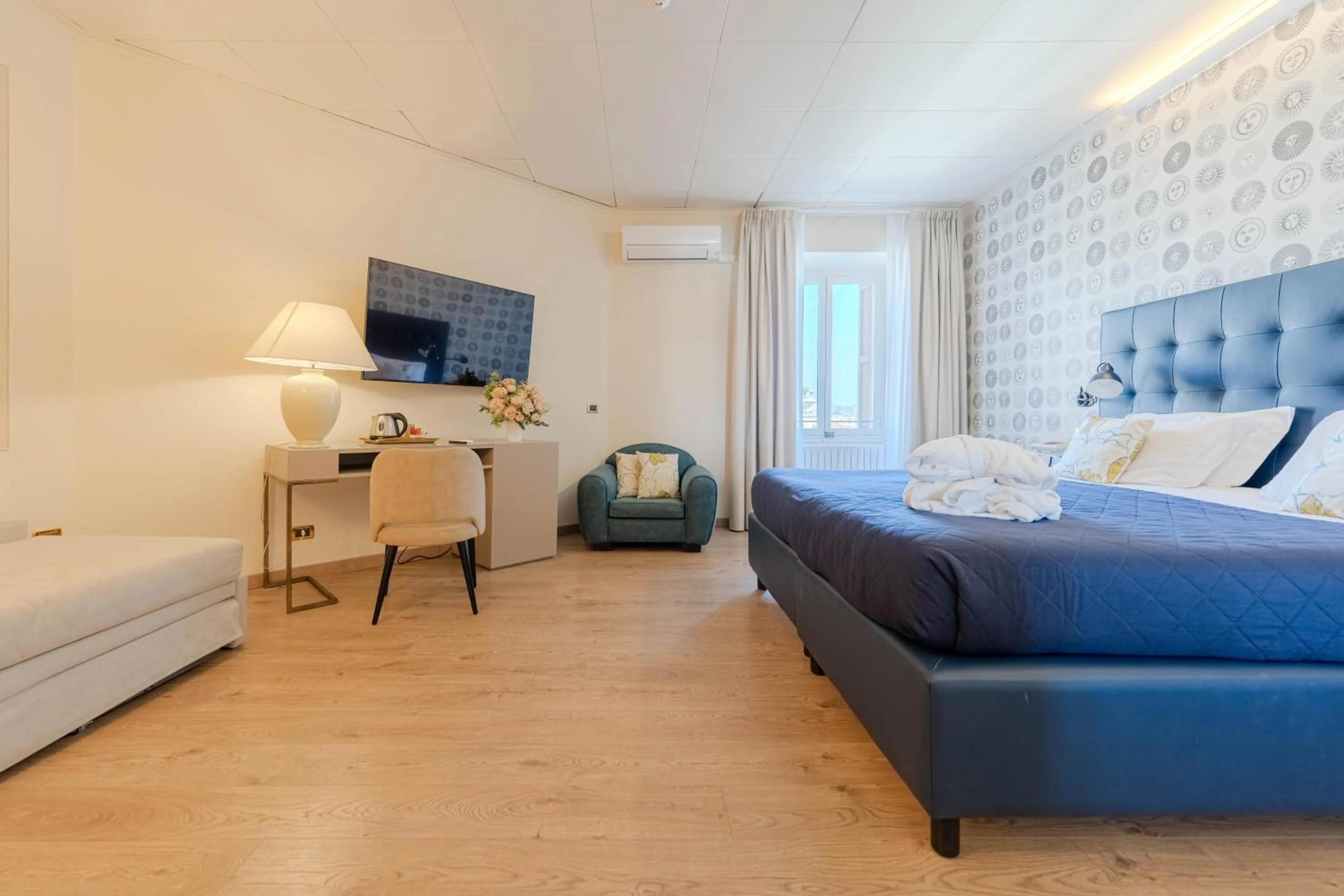 Bed in Lolli Palace Hotel