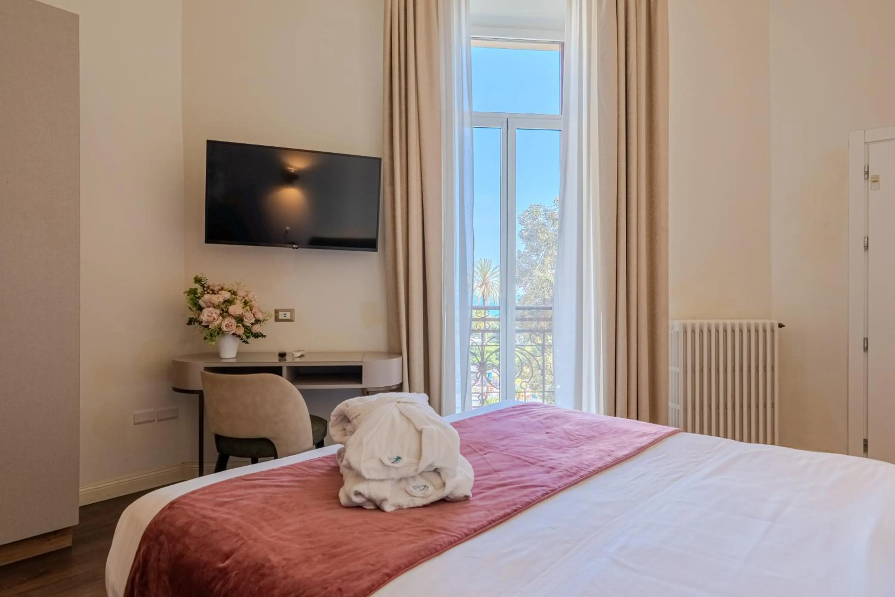 Bed in Lolli Palace Hotel
