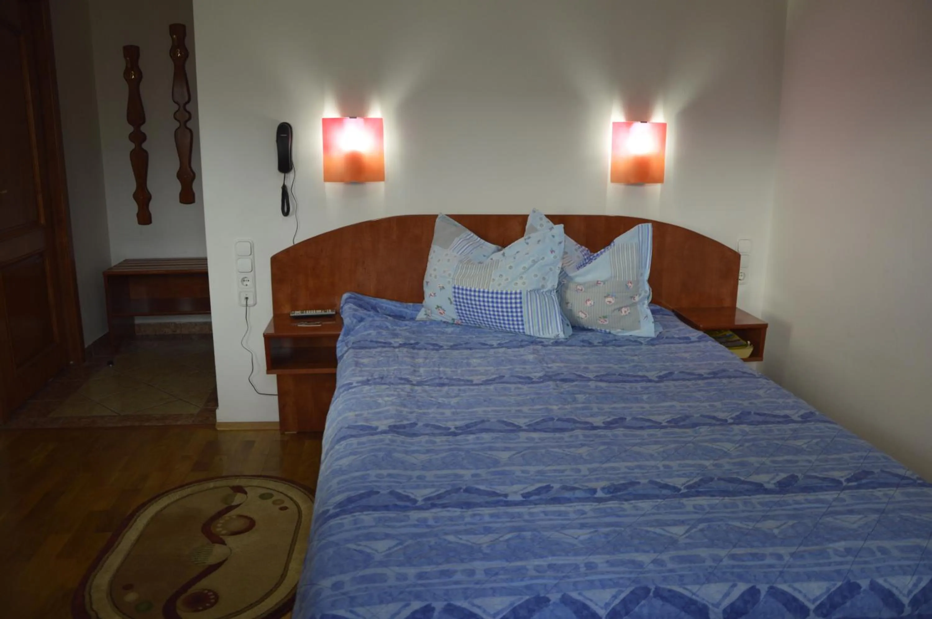 Bedroom, Bed in Motel Buti