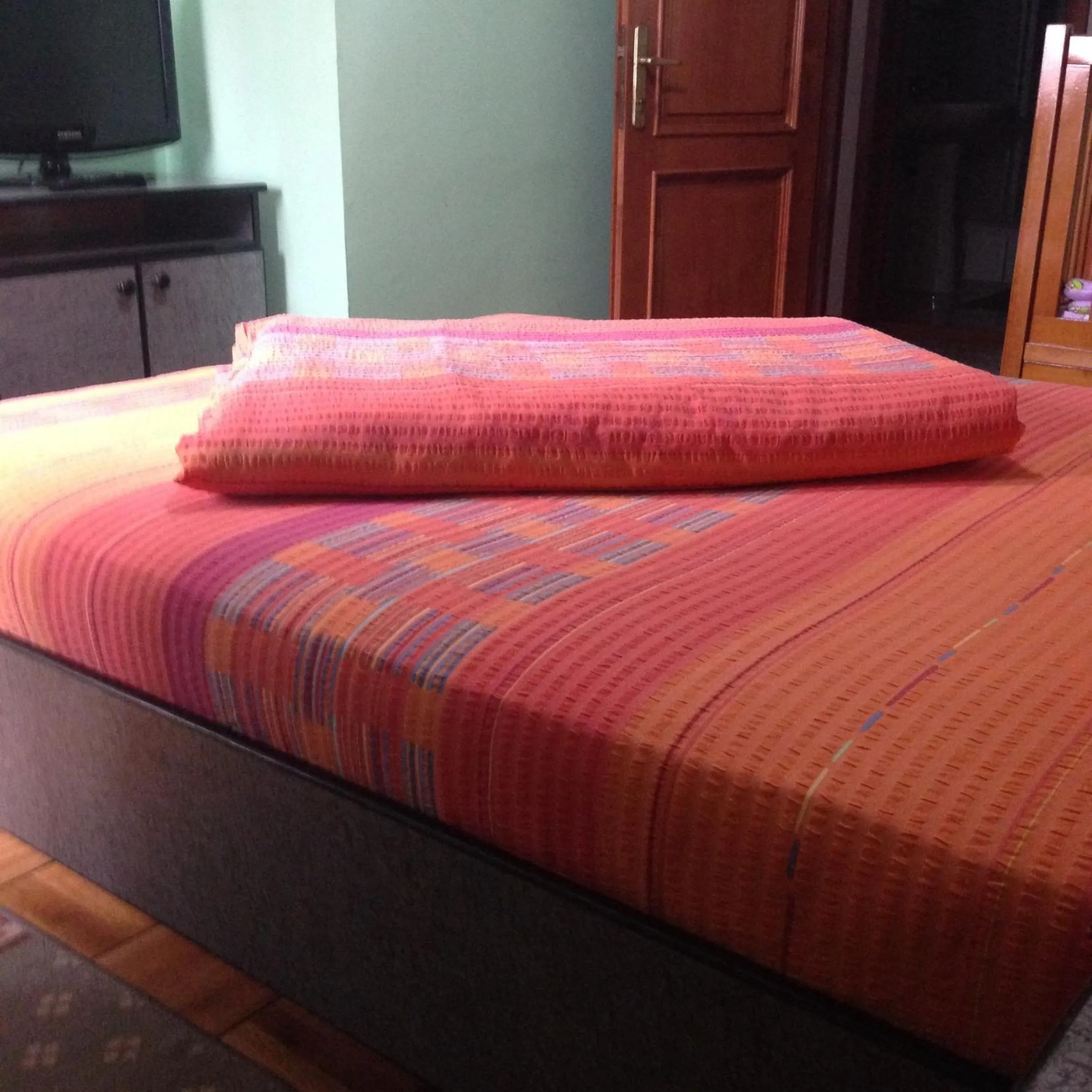 Bedroom, Bed in Motel Buti