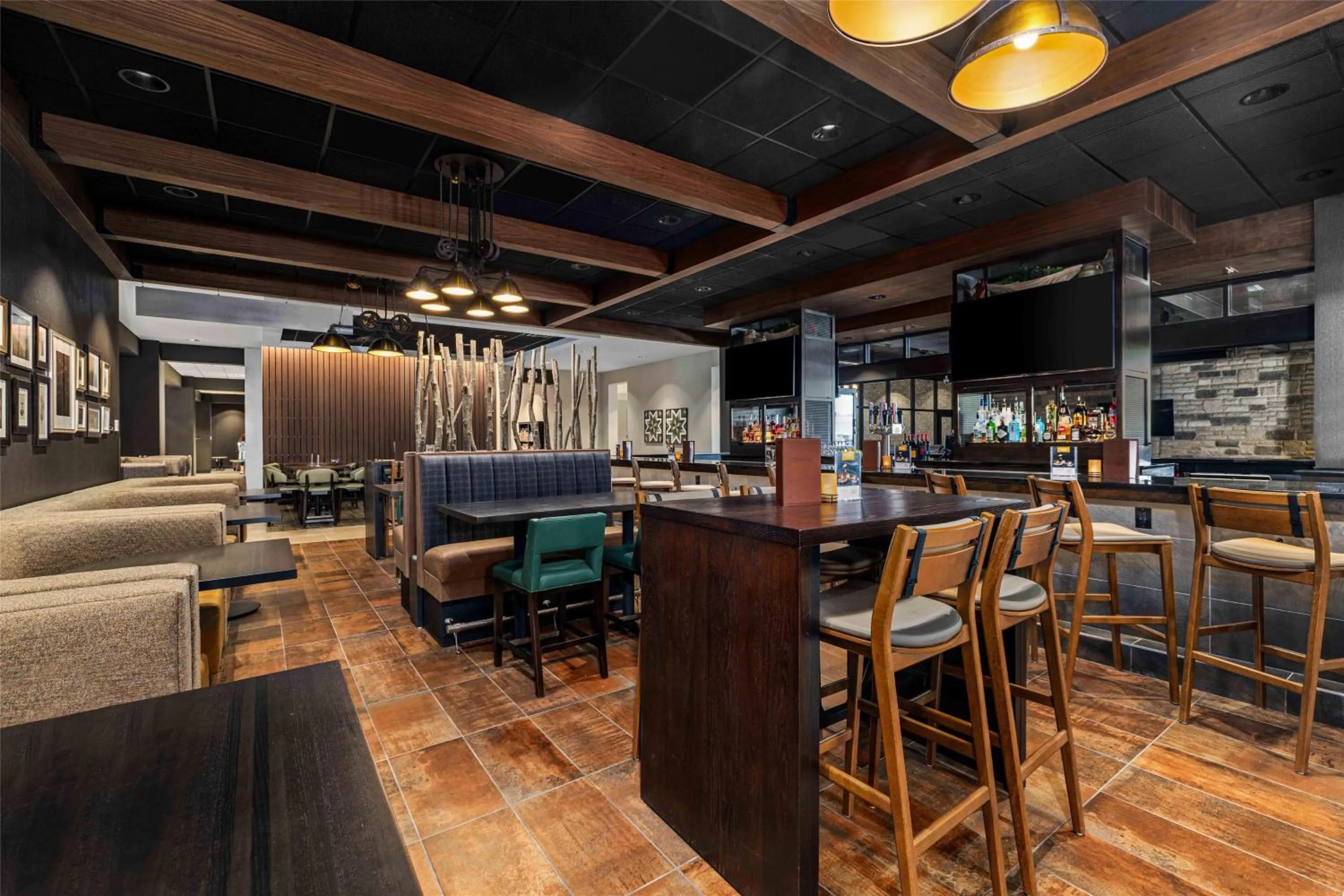 Lounge or bar in Drury Plaza Hotel Pigeon Forge