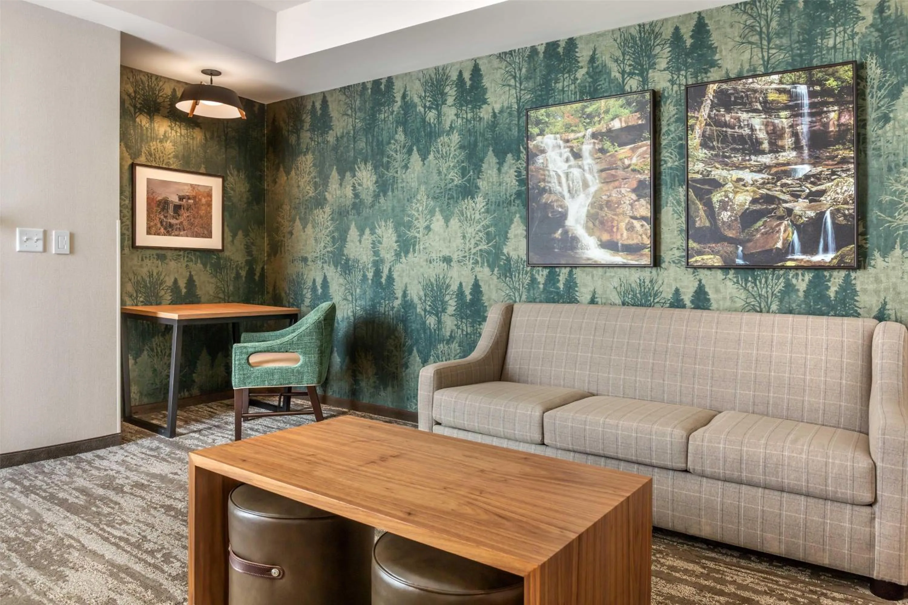 Bedroom in Drury Plaza Hotel Pigeon Forge