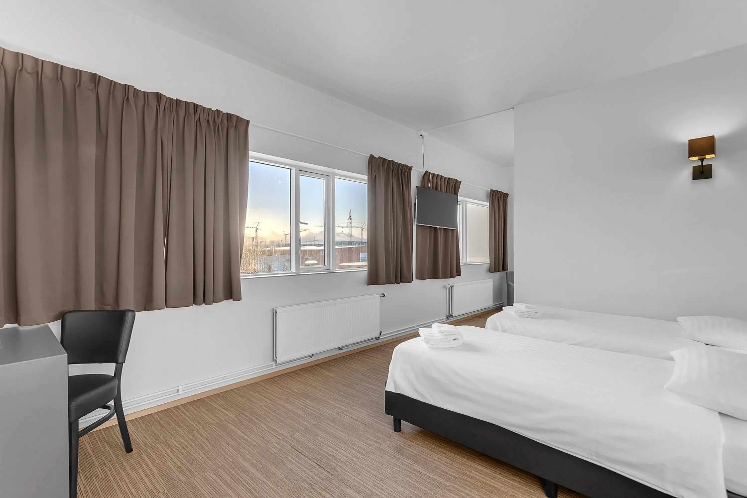 Bedroom, Bed in Hotel Vellir