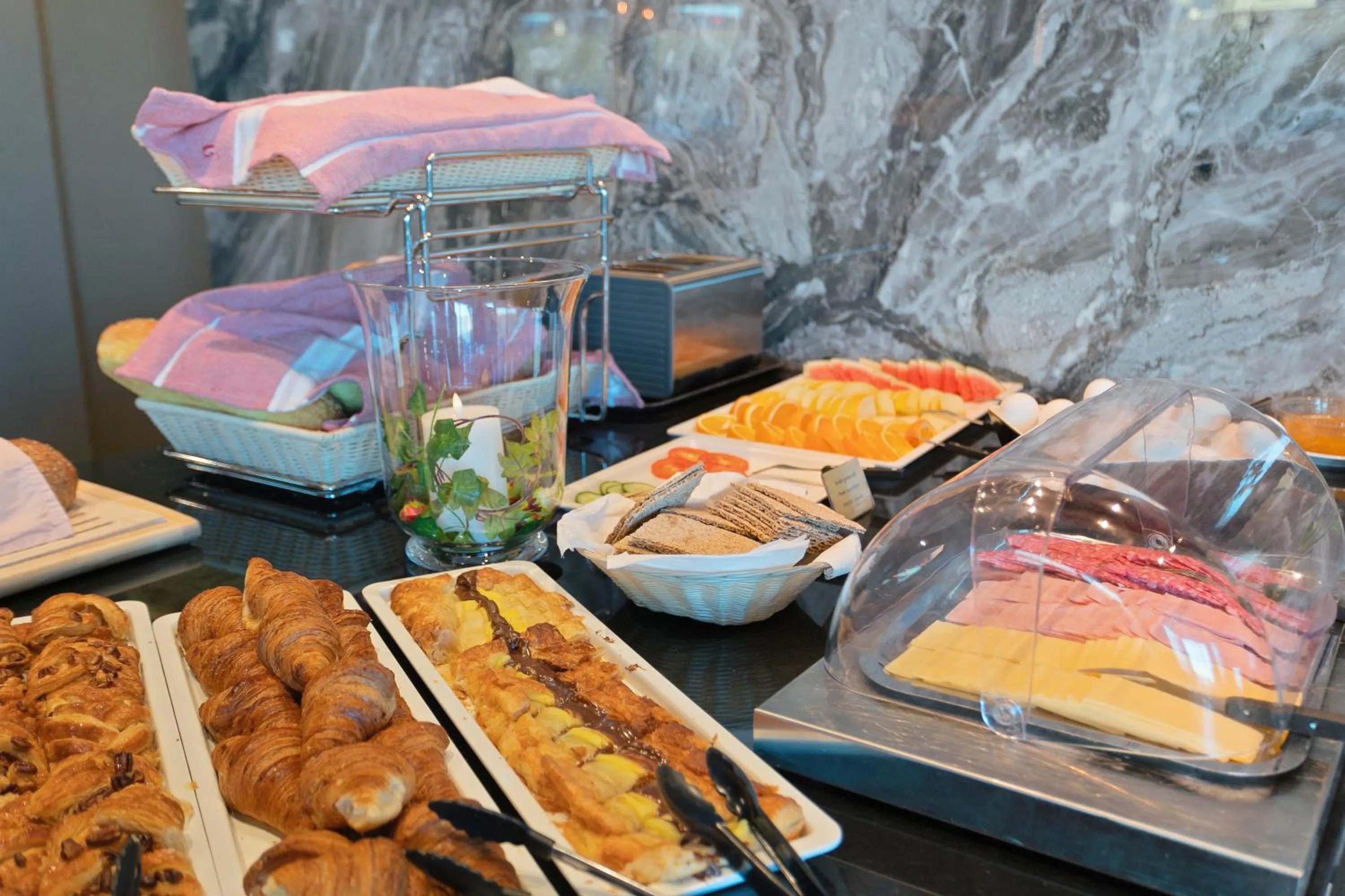 Breakfast in Hotel Vellir