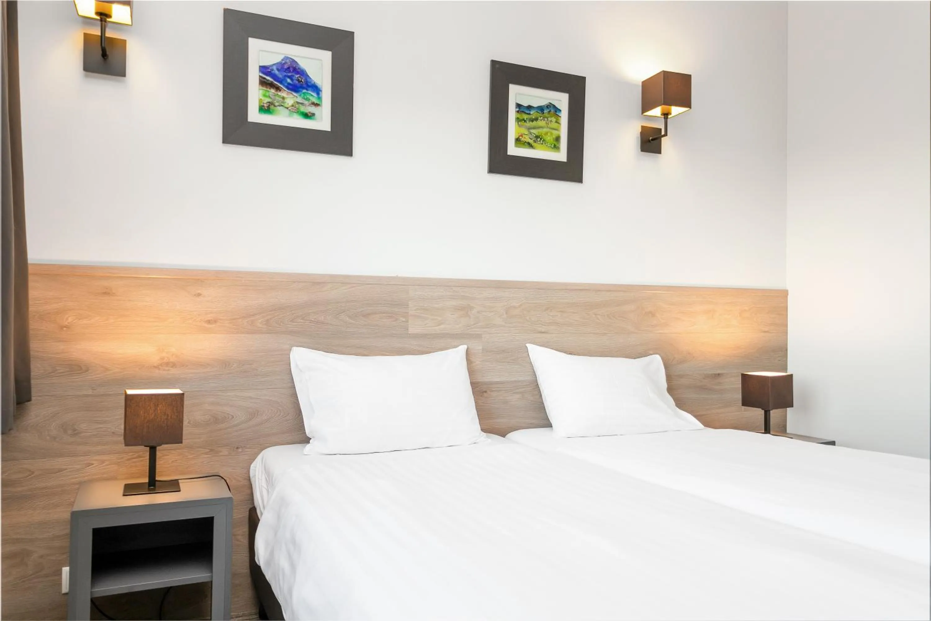 Bedroom, Bed in Hotel Vellir