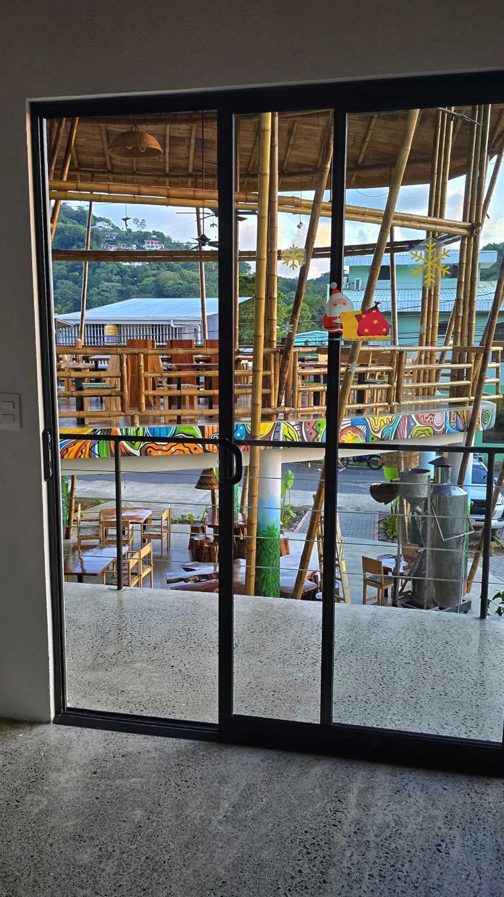 Bonding Coffee Roaster Café & Hotel