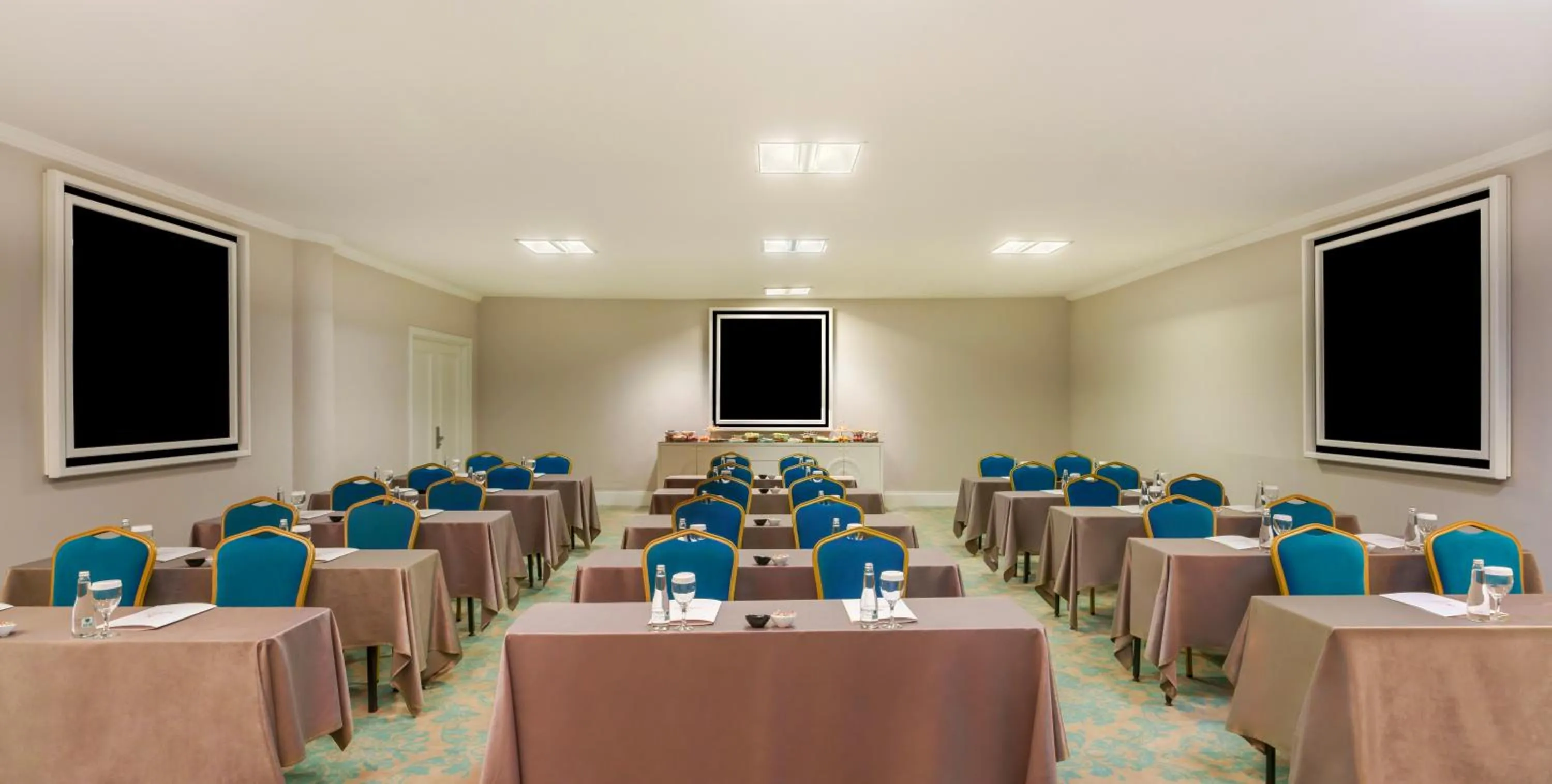 Meeting/conference room in Kaya İstanbul Fair & Convention