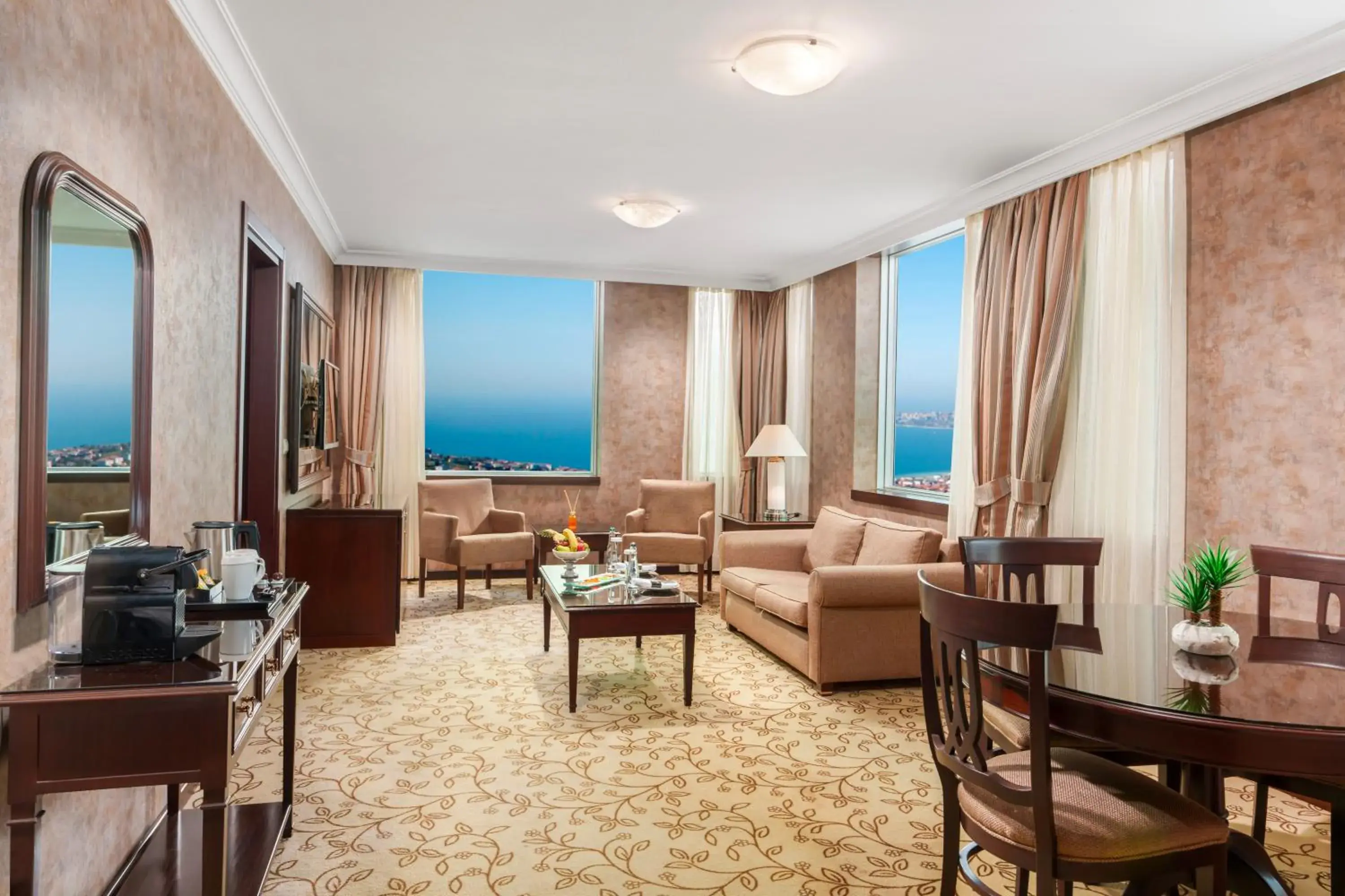 Executive King Suite in Kaya İstanbul Fair & Convention Executive King Suite in Kaya İstanbul Fair & Convention