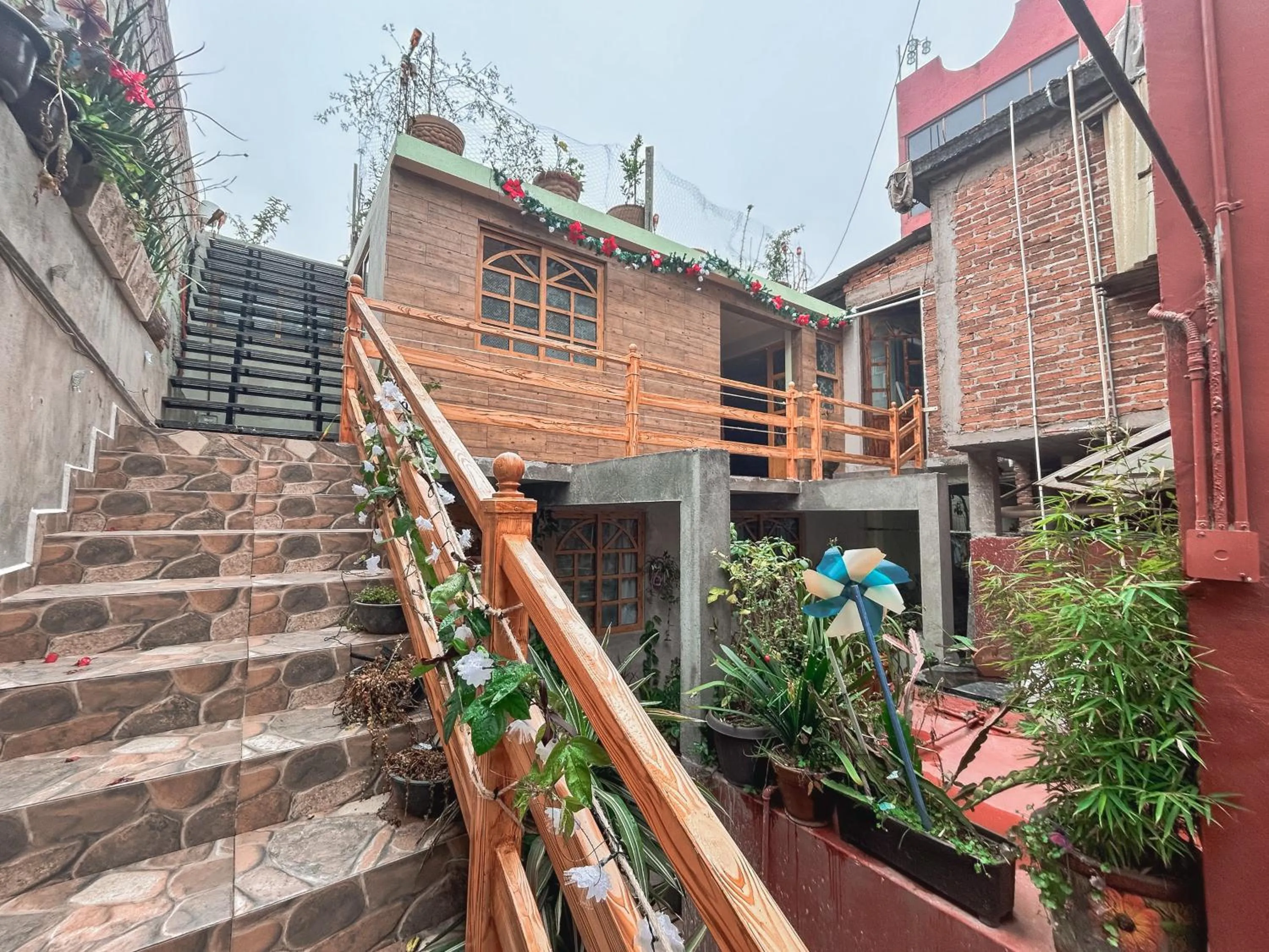 Facade/entrance in SiempreViva Hospedaje By GEstores