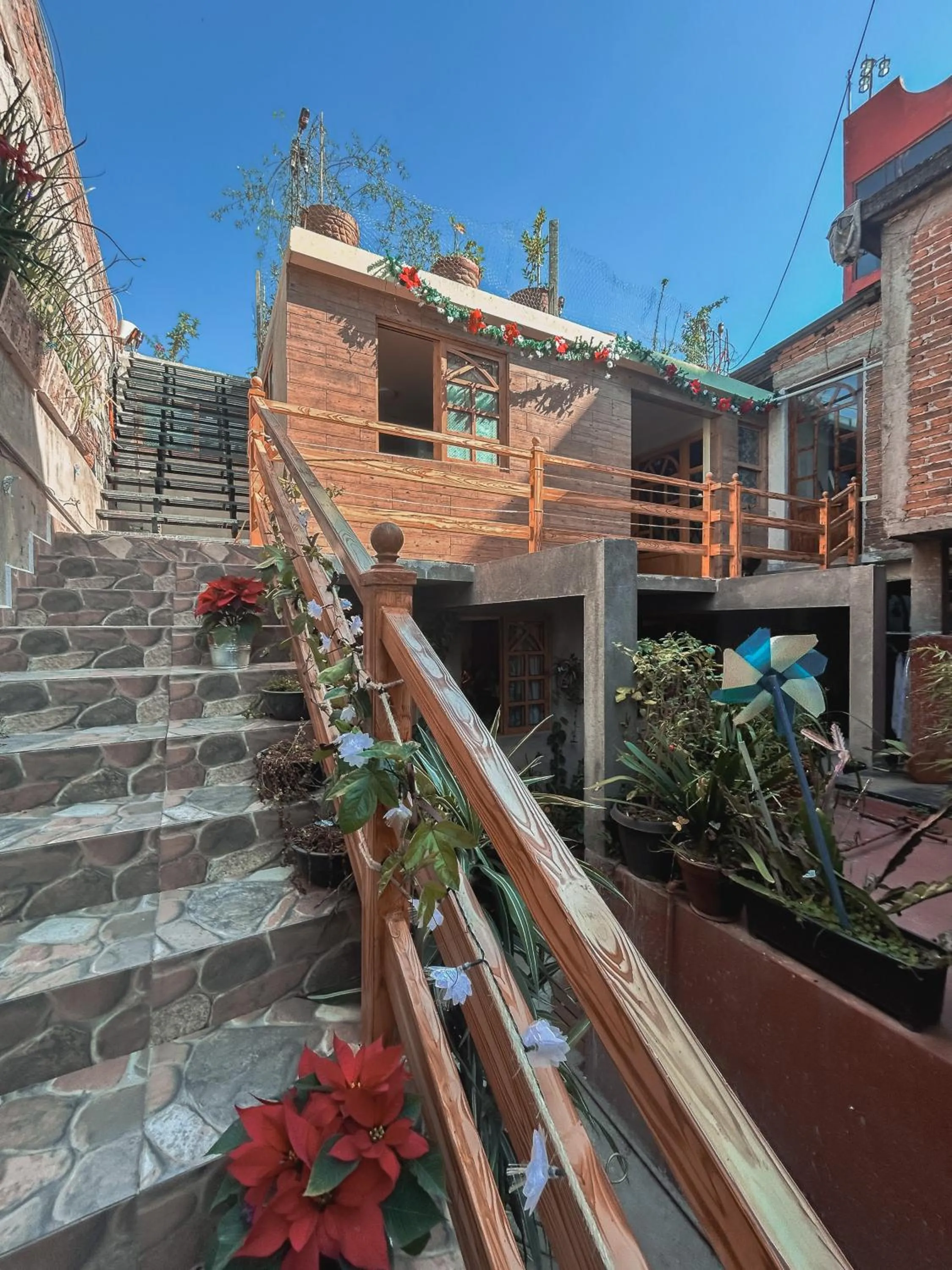 Facade/entrance in SiempreViva Hospedaje By GEstores