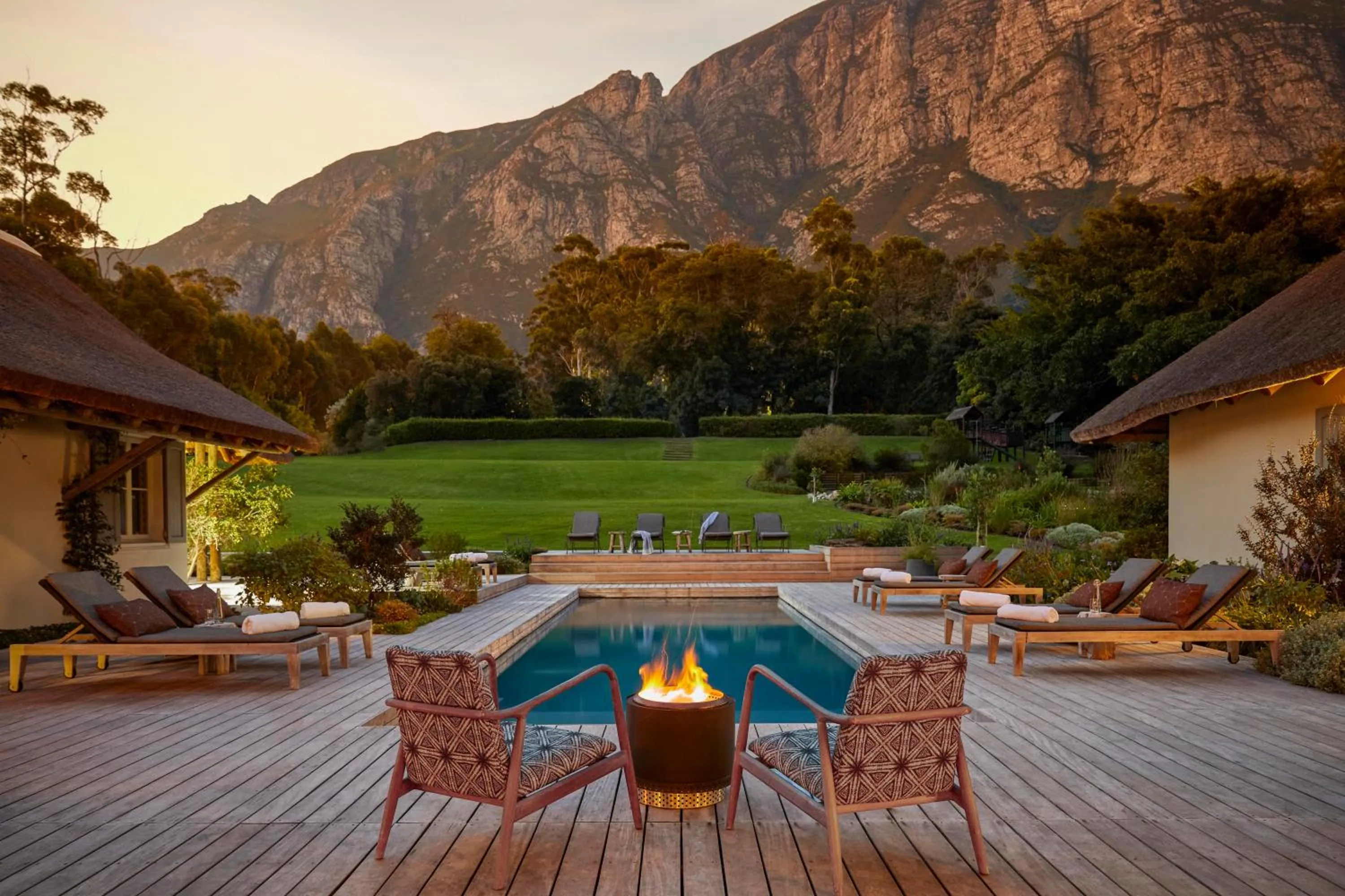 Summer in The Thatch House Boutique Hotel, Hermanus