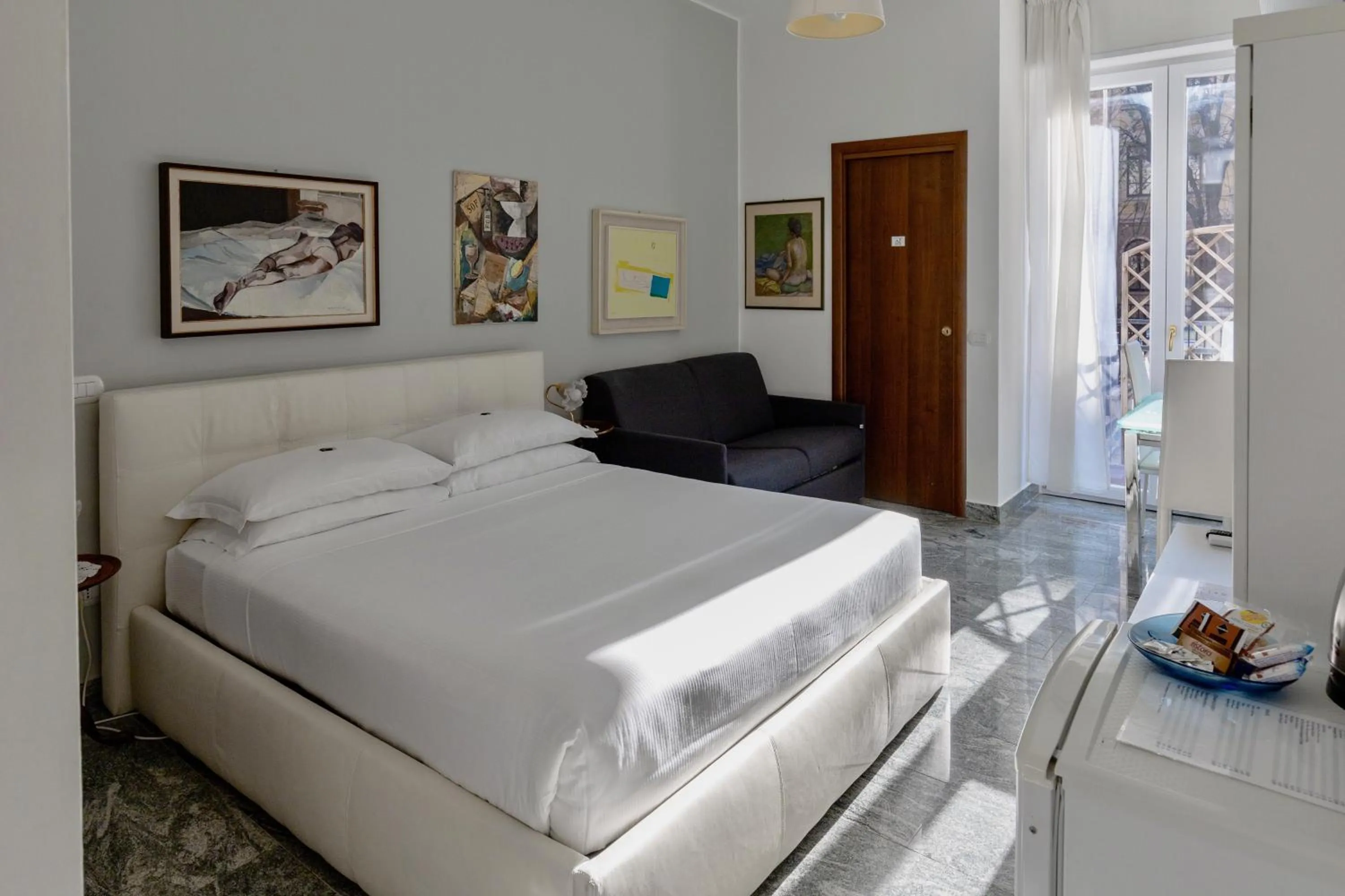 Bedroom, Bed in Aiello Suites Executive