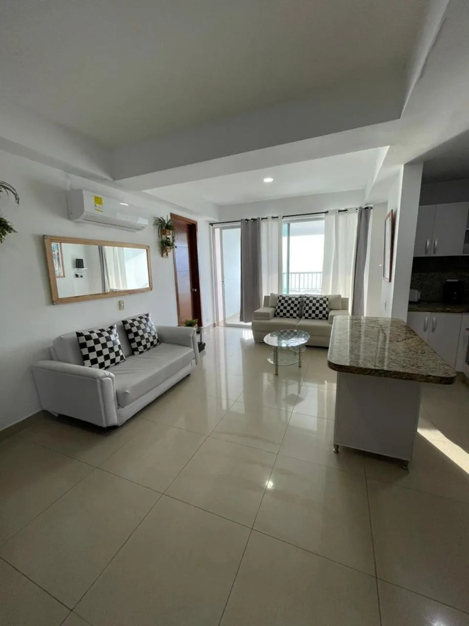 TV and multimedia in Apartamentos frente al Mar