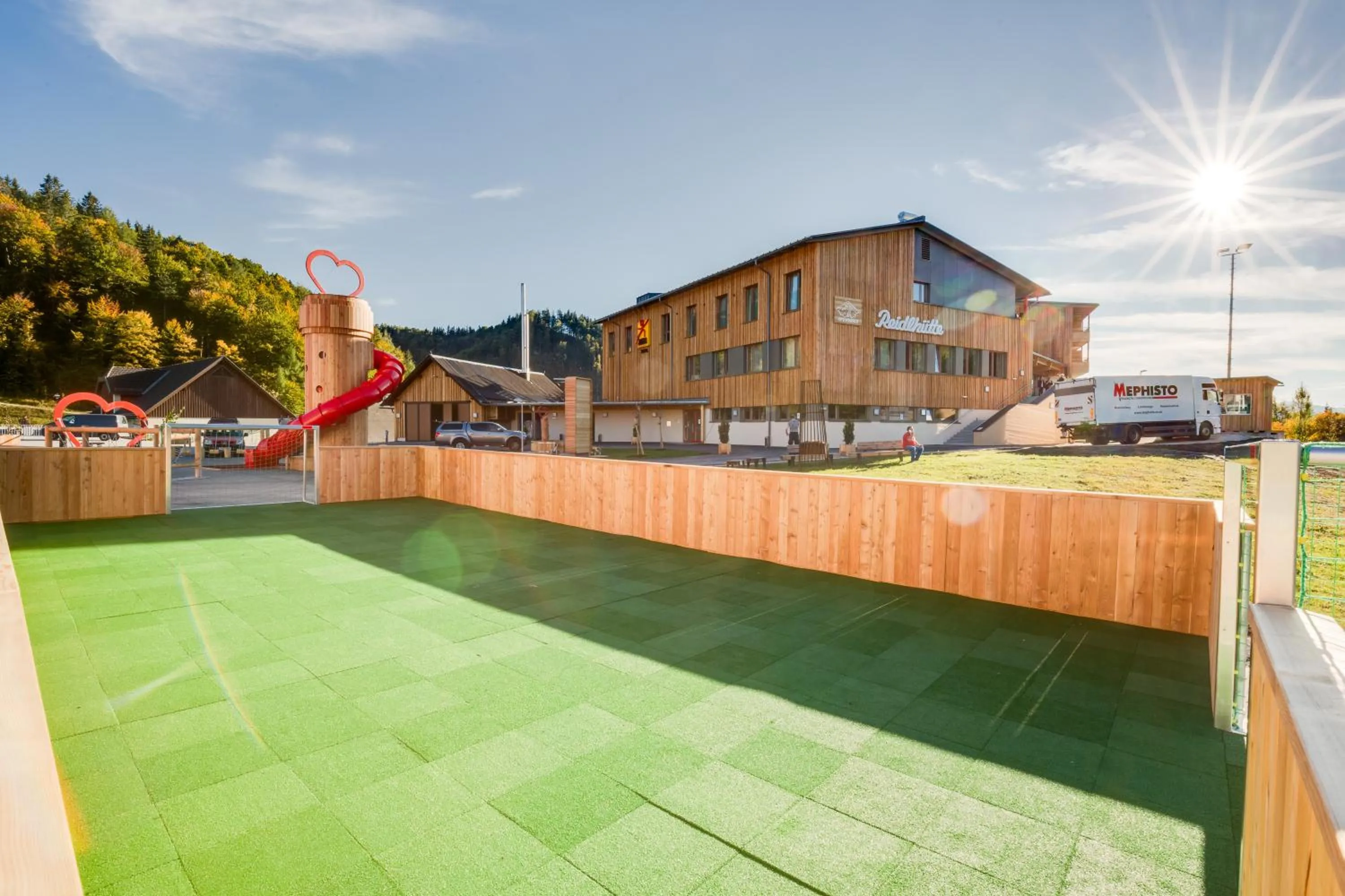 Facade/entrance in JUFA Hotel Annaberg