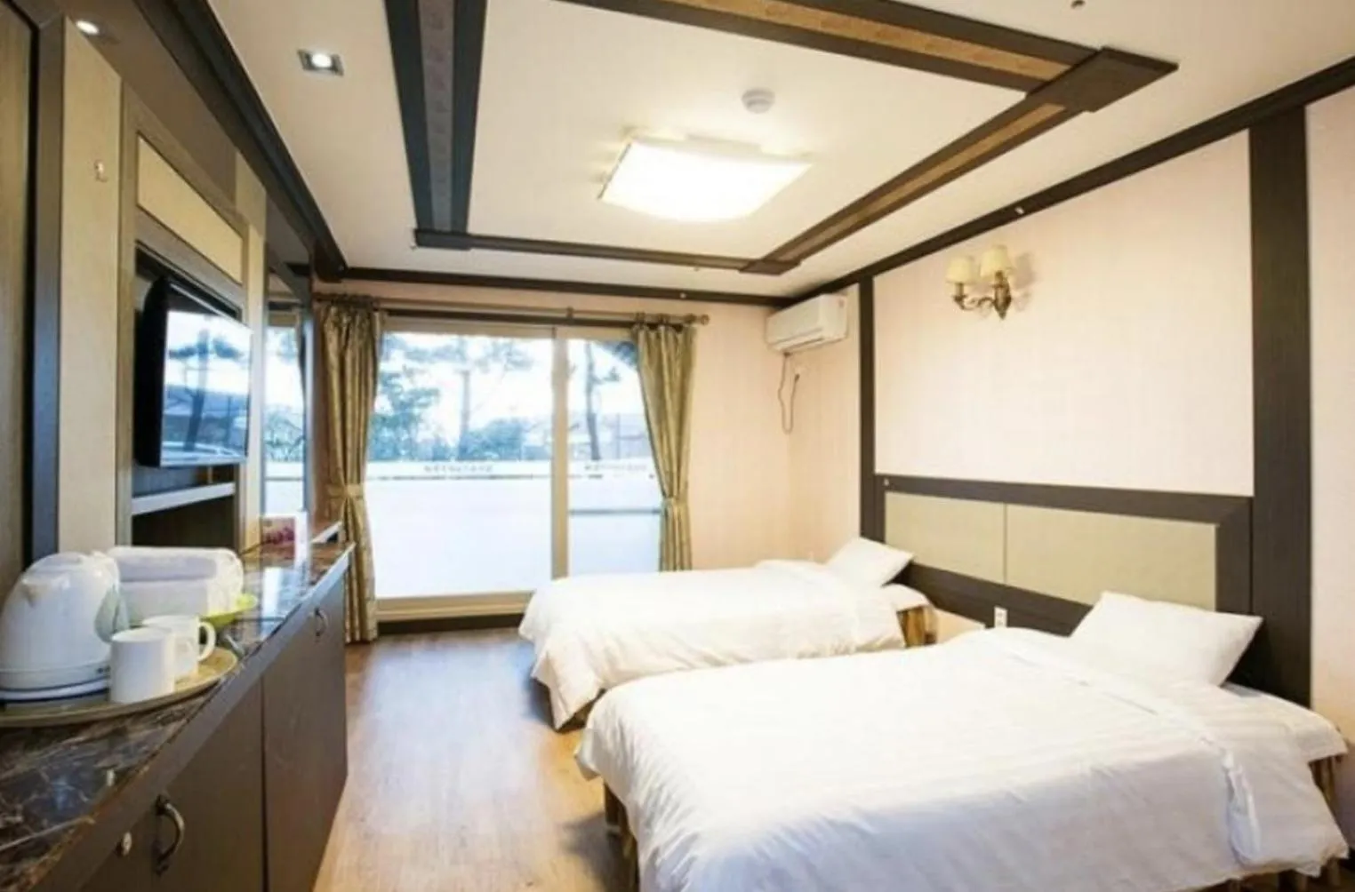 Jeju TS Youth Hostel & Resort