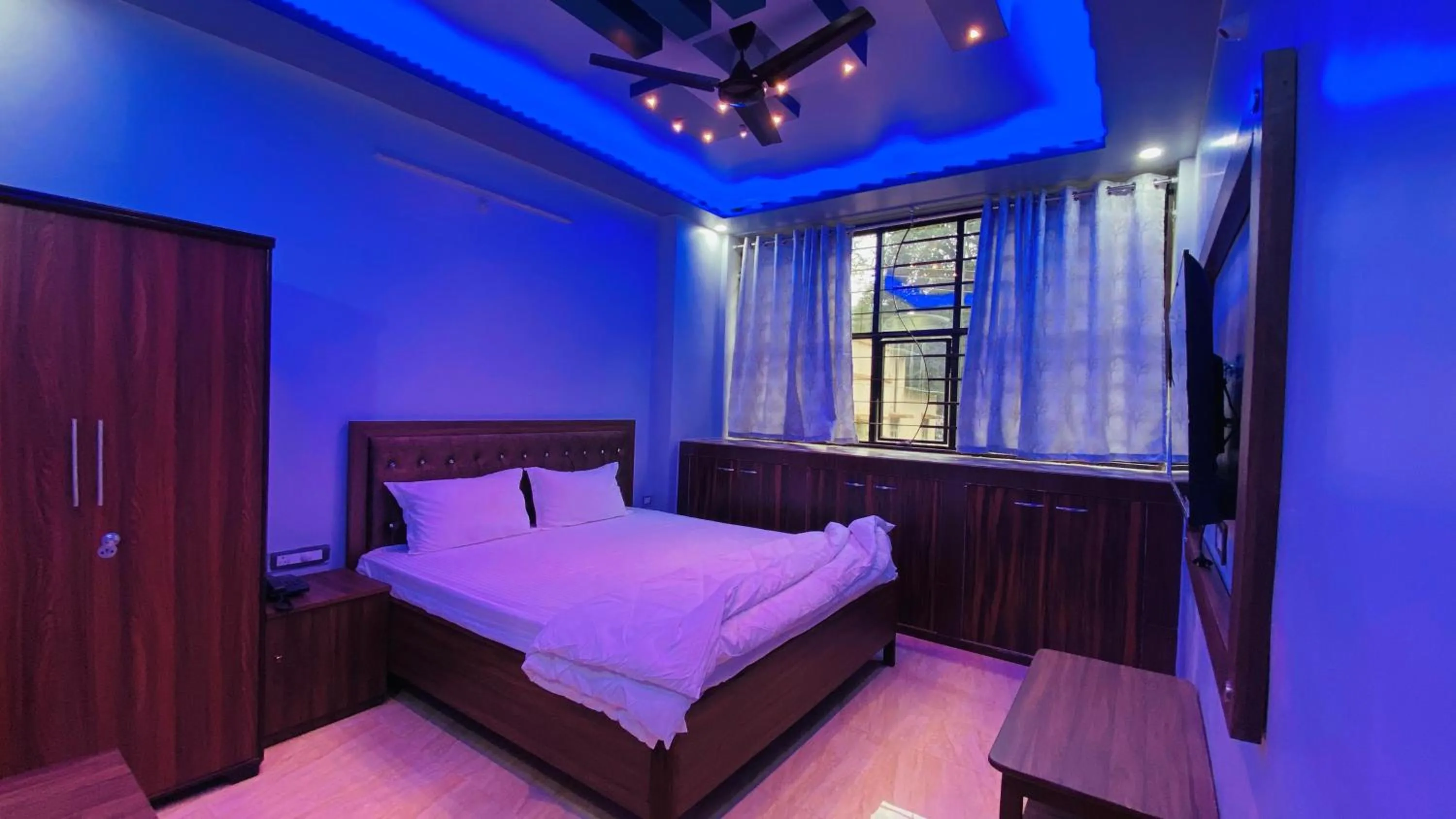 Bed in The Bastian Palace