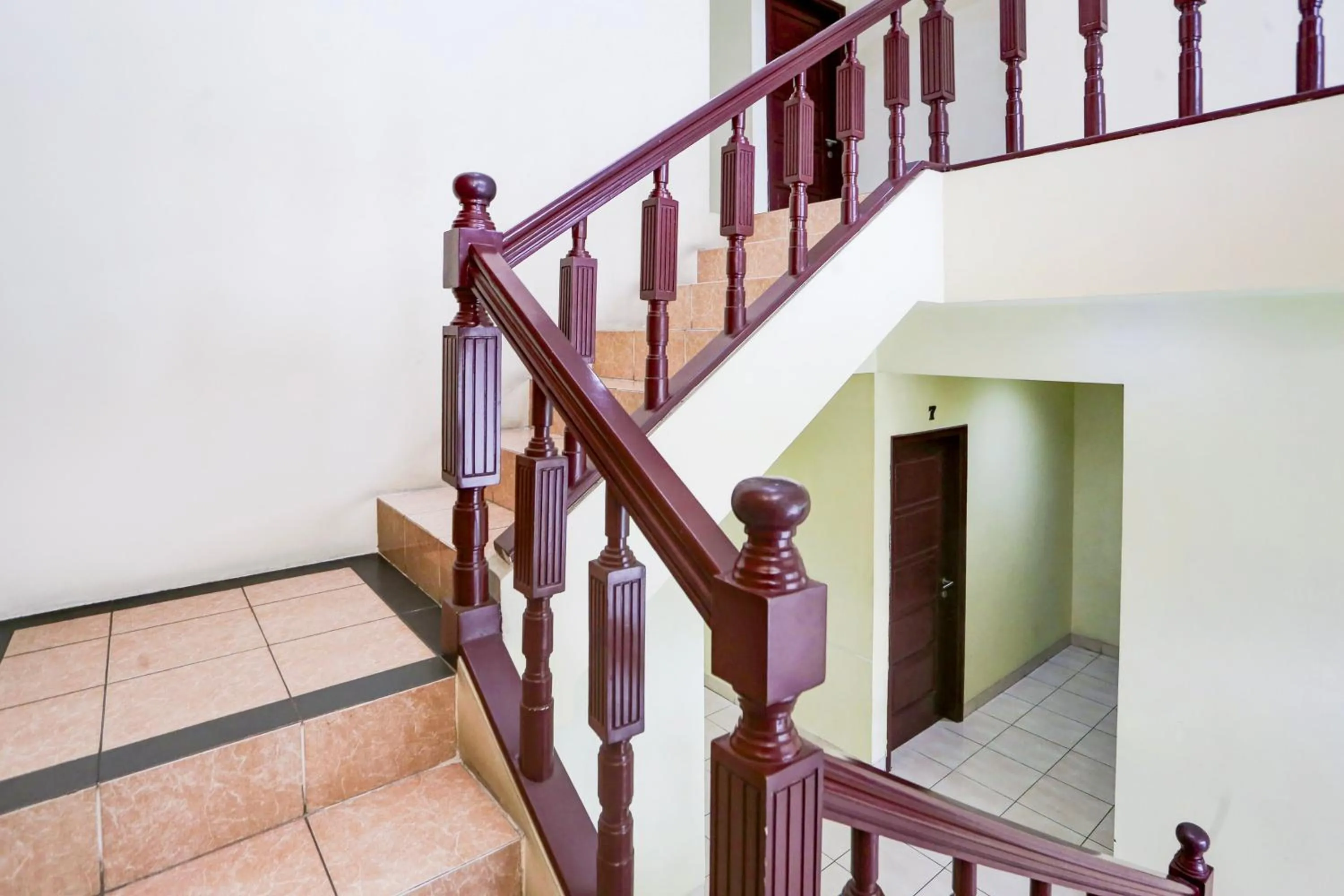 Lobby or reception in Hotel O Tangerang Near Supermall Karawaci Formerly Bromo 18