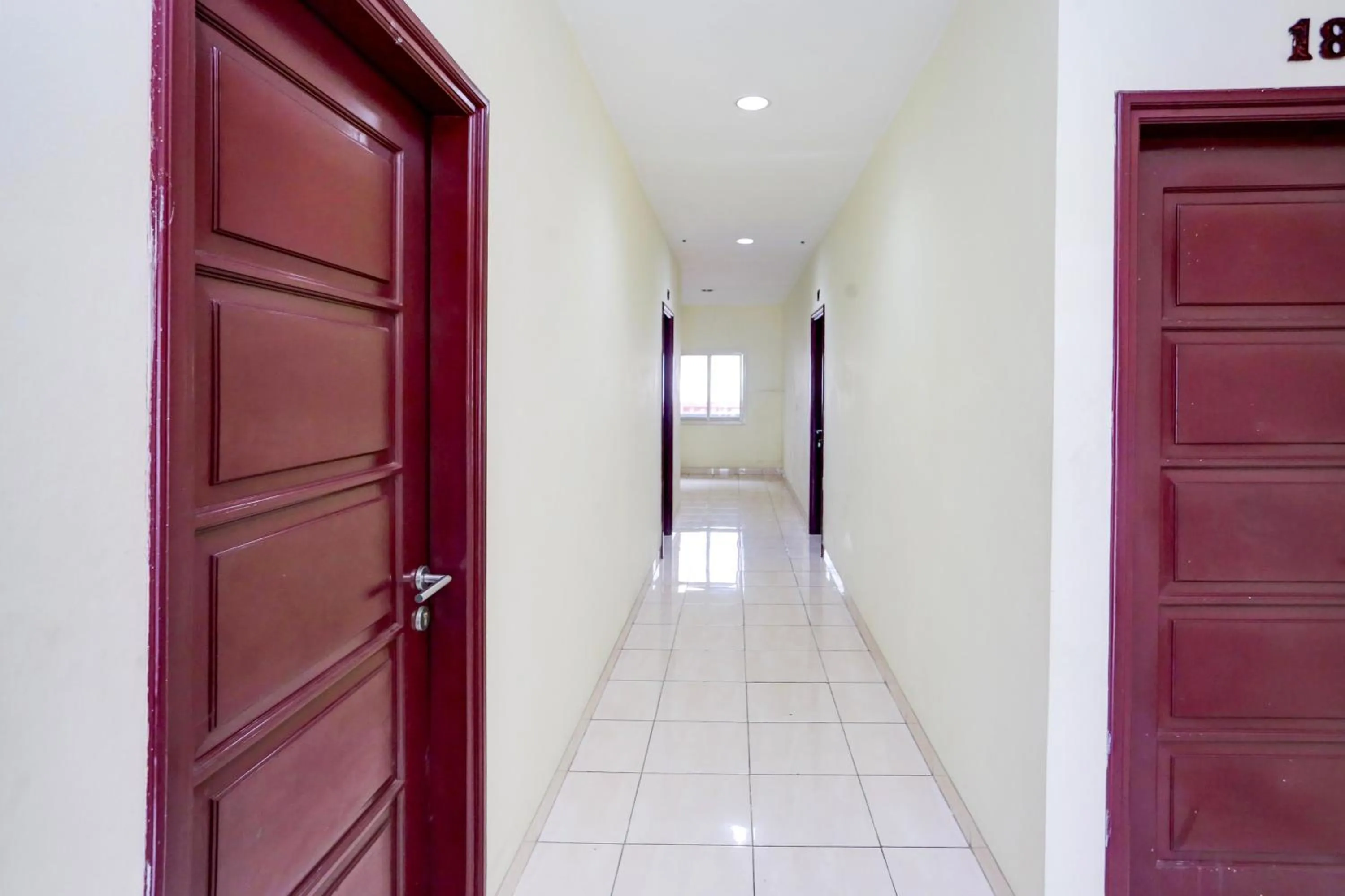 Lobby or reception in Hotel O Tangerang Near Supermall Karawaci Formerly Bromo 18