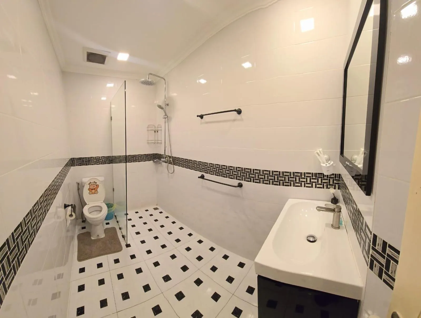 Shower in Ishara Villa