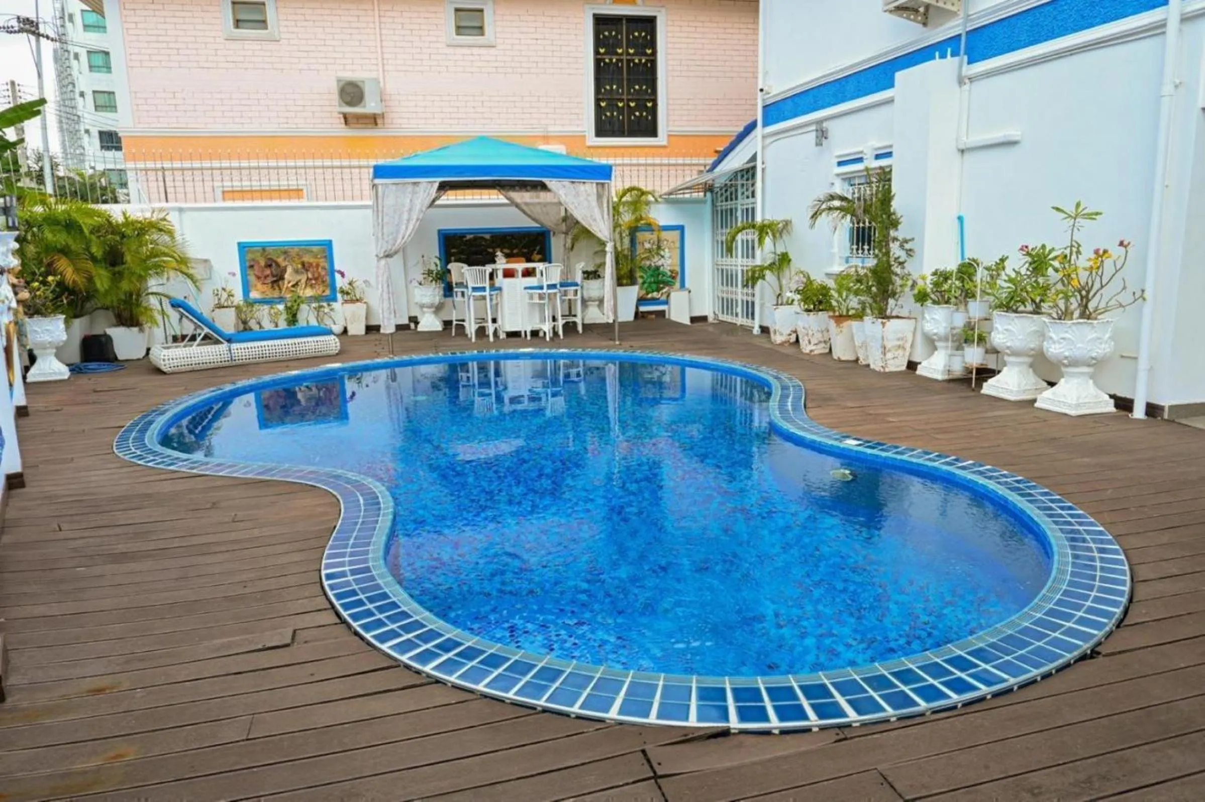 Property building in Ishara Villa