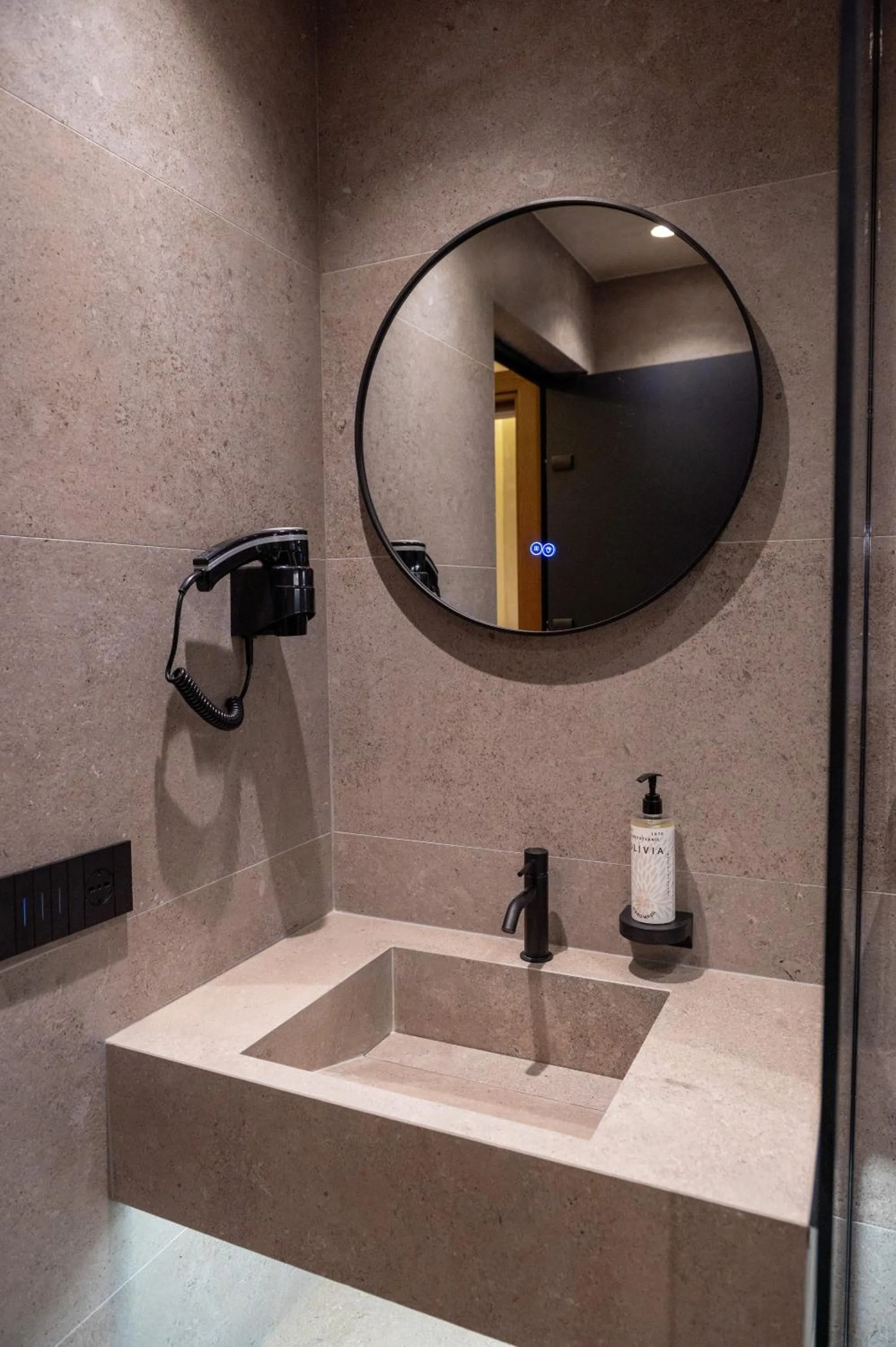 Bathroom in Mattis Hotel