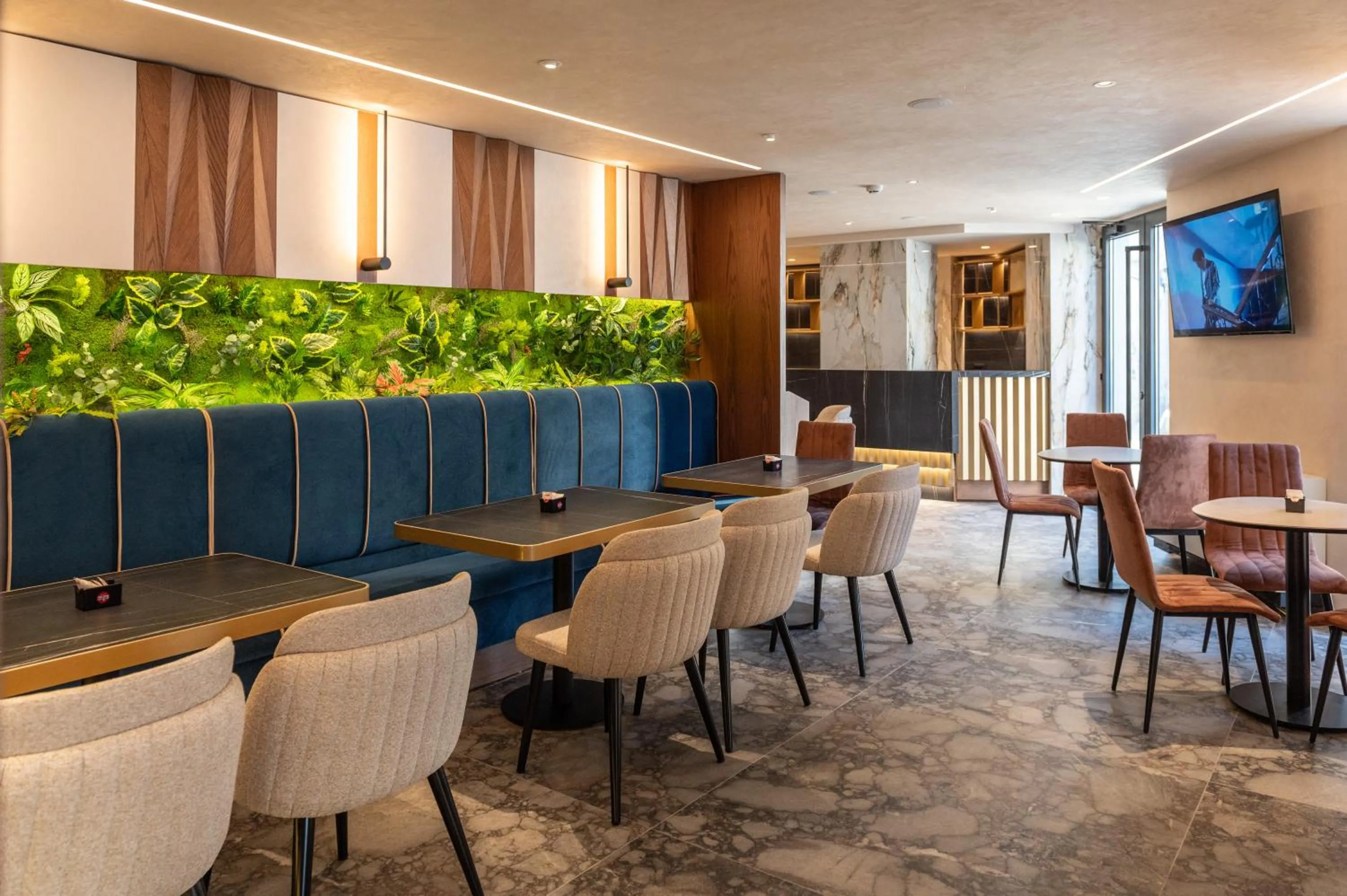 Lounge or bar in Mattis Hotel