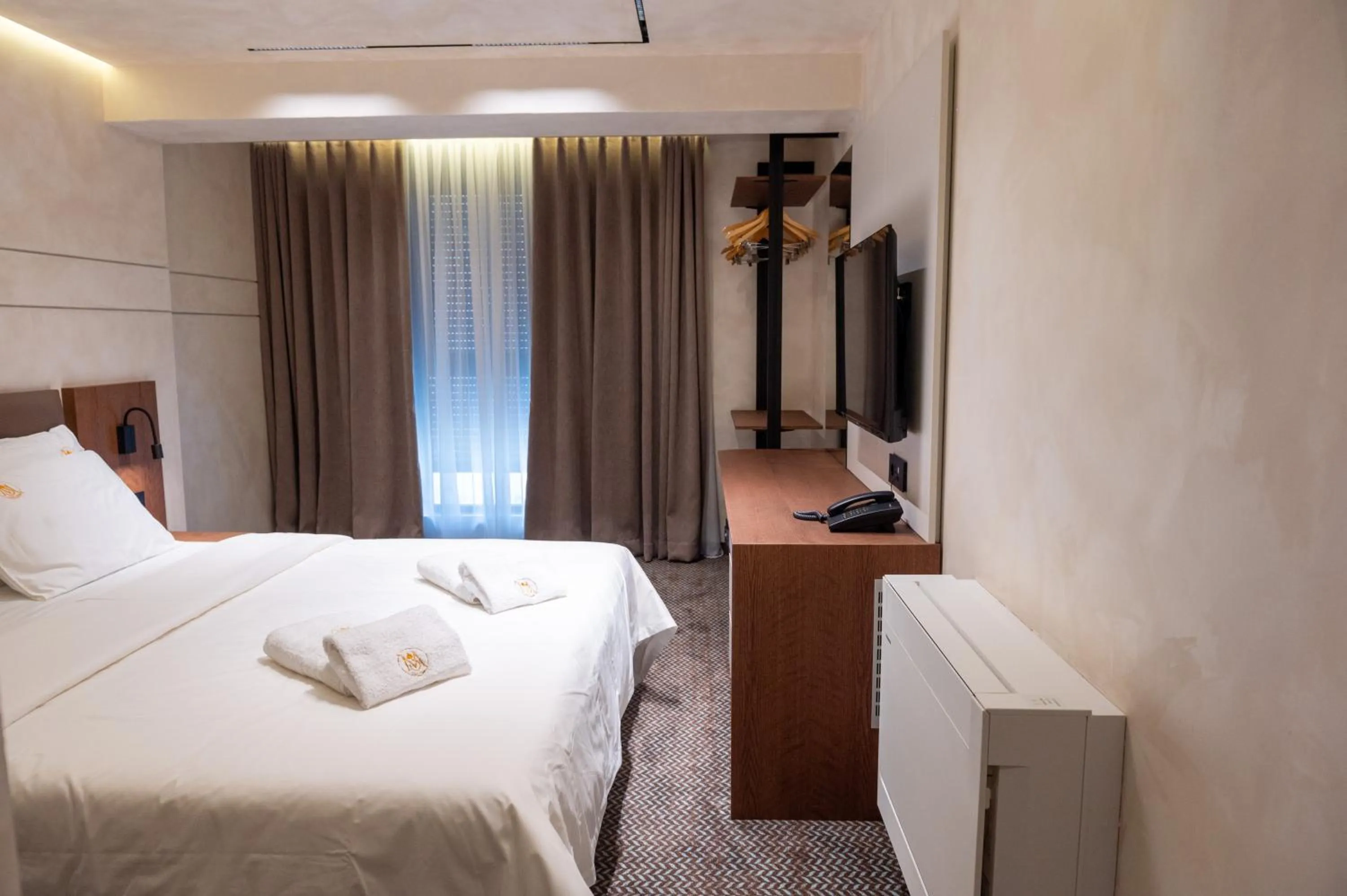 Photo of the whole room, Bed in Mattis Hotel