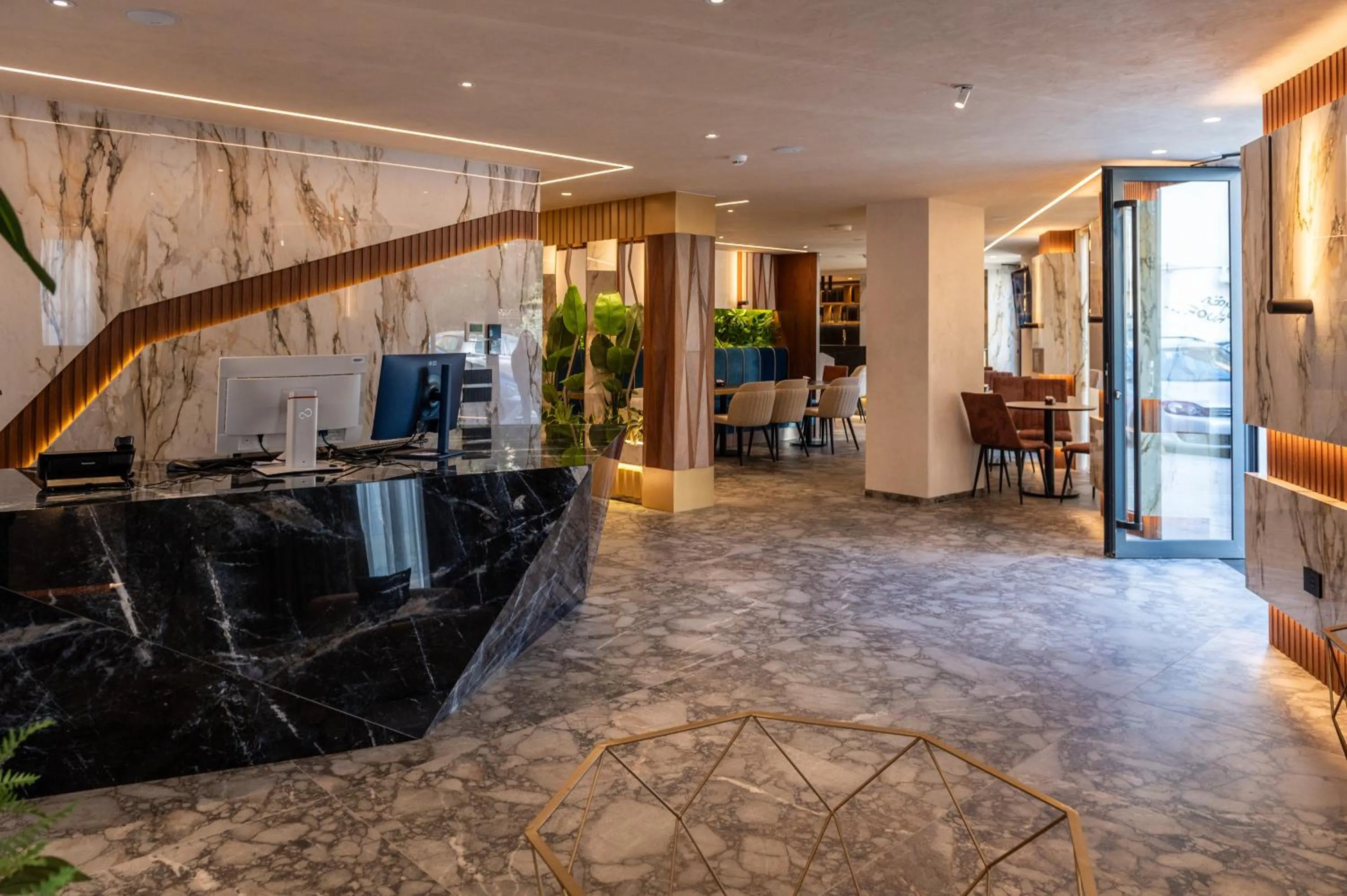 Lobby or reception in Mattis Hotel